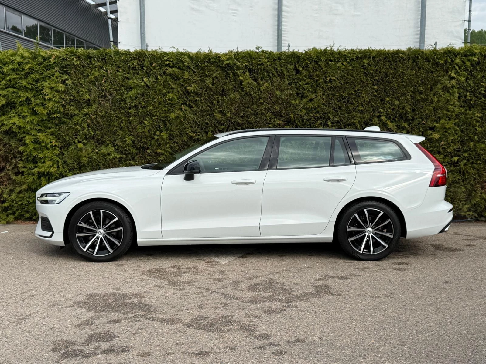 Volvo V60 B3 Momentum Advantage