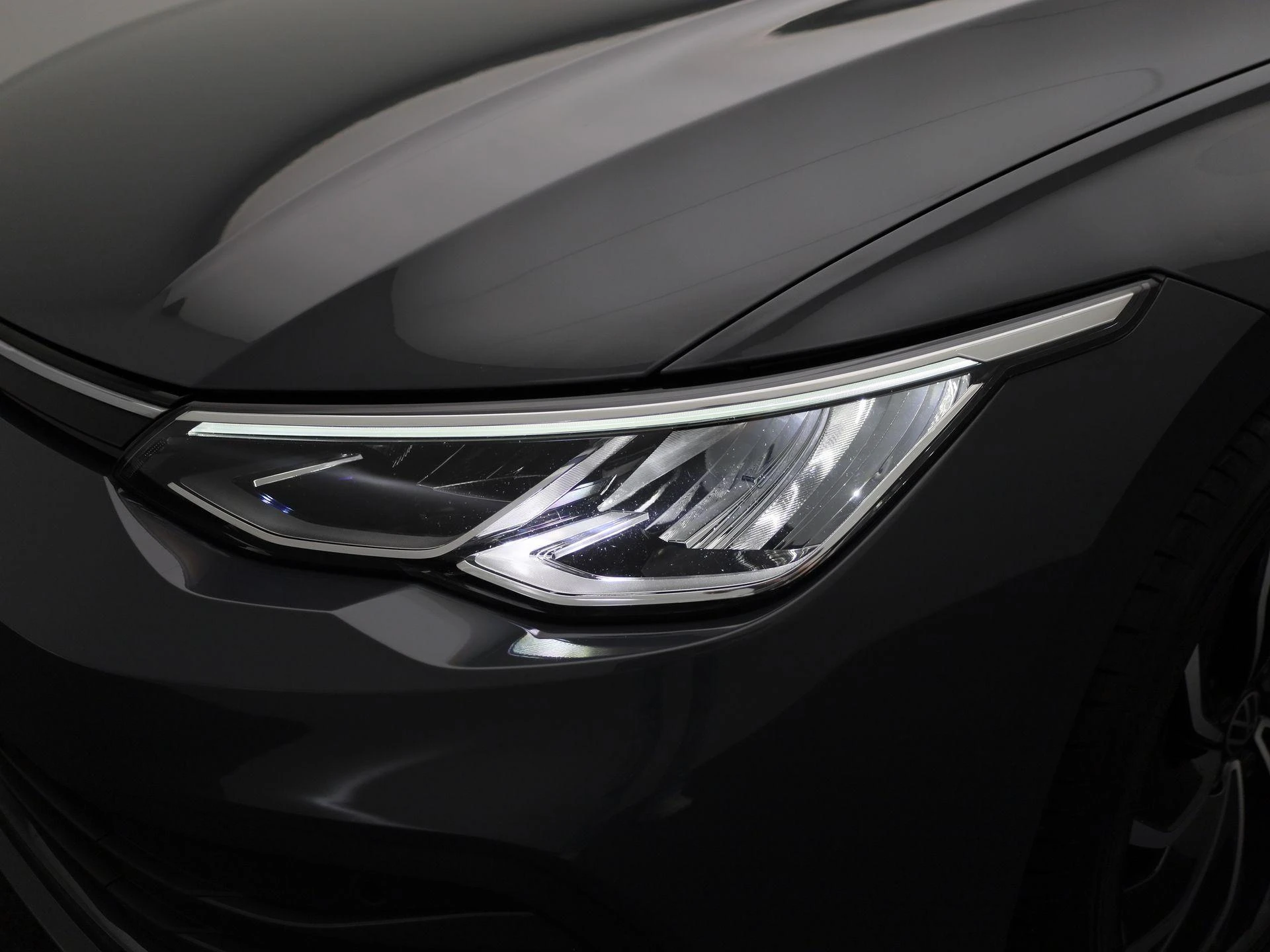 Volkswagen-Golf-image-13
