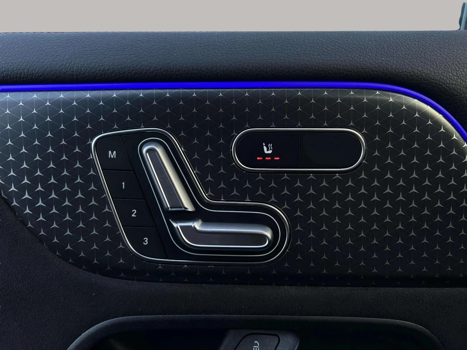 Mercedes-Benz-EQA-image-9