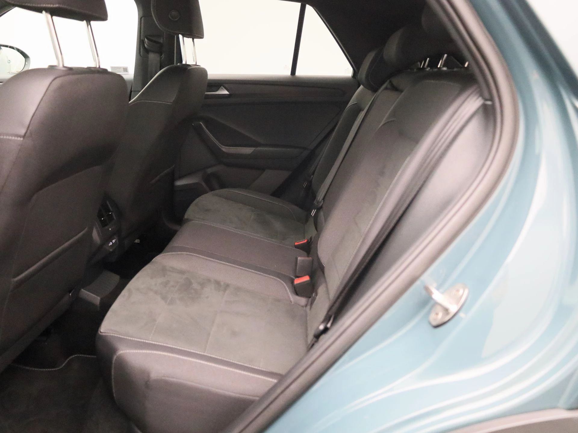 Volkswagen-T-Roc-image-8