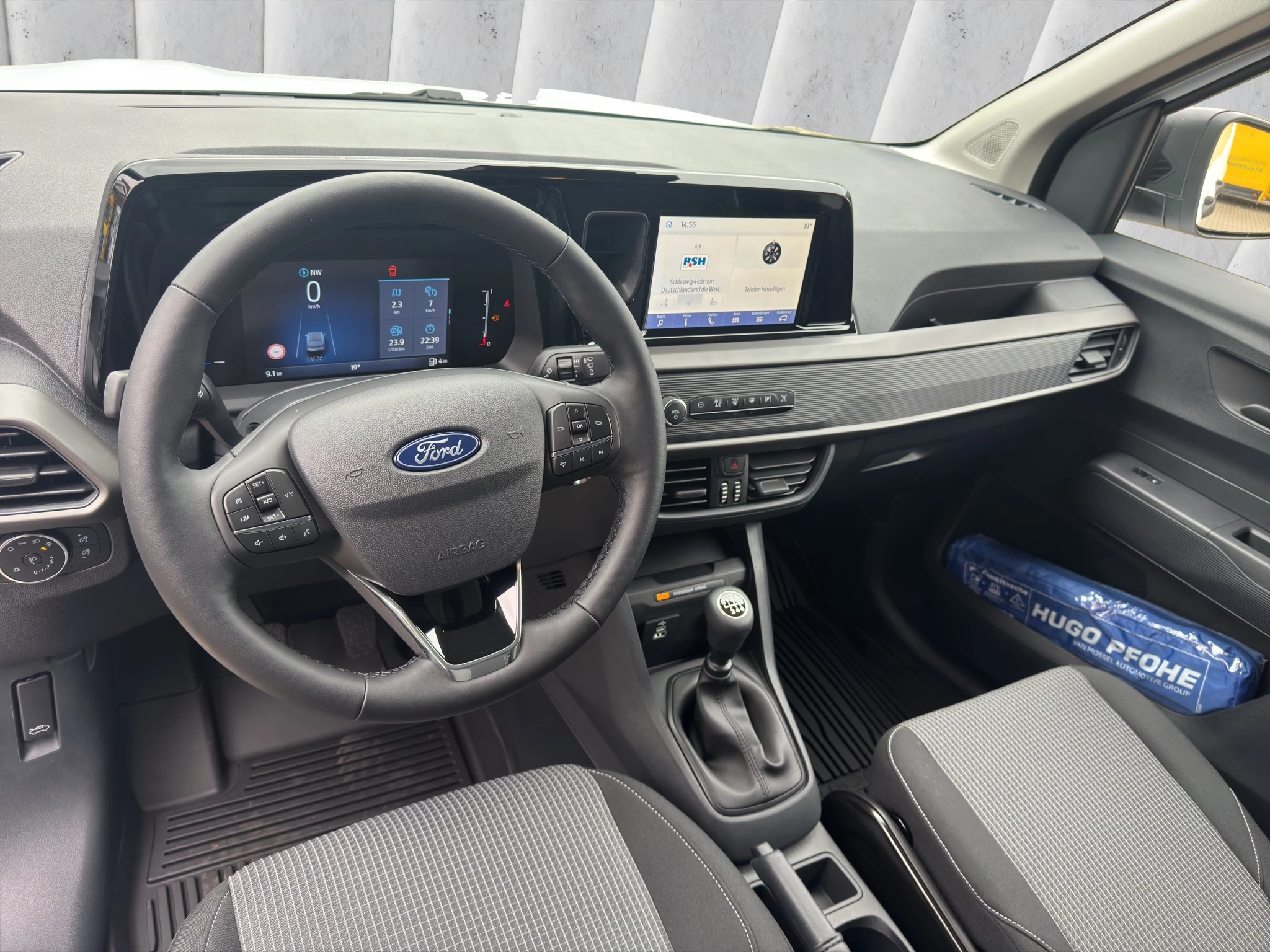 Ford-Transit Courier-image-11