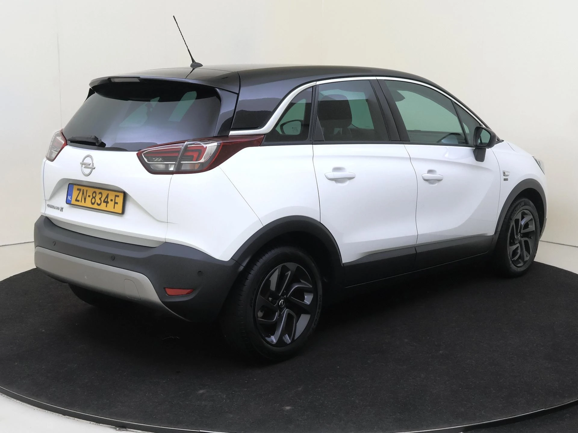 Opel-Crossland X-image-3
