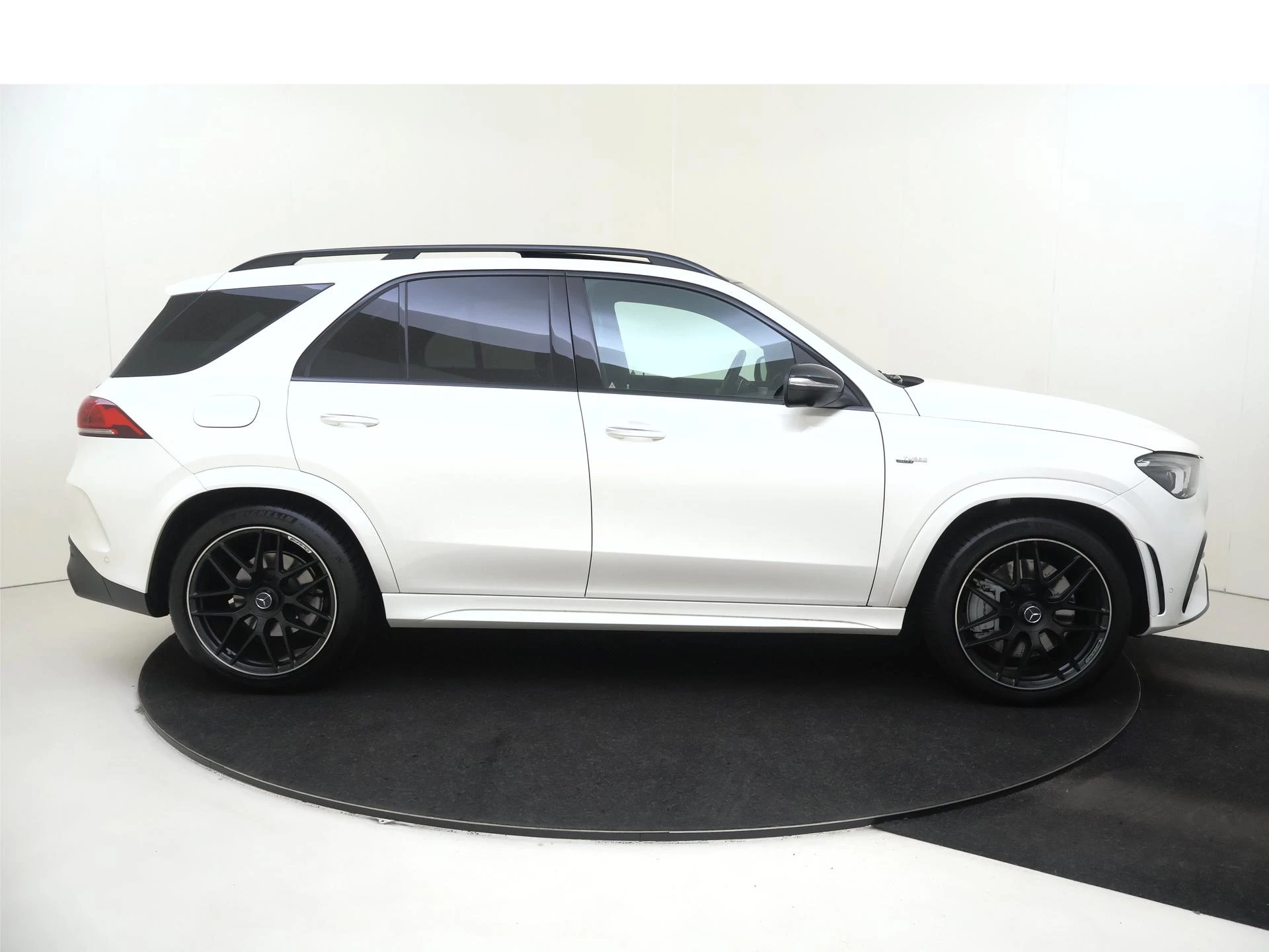 Mercedes-Benz-GLE-image-10