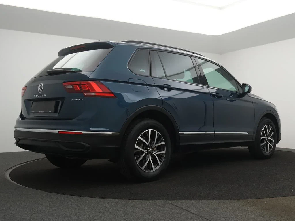 Volkswagen-Tiguan-image-1