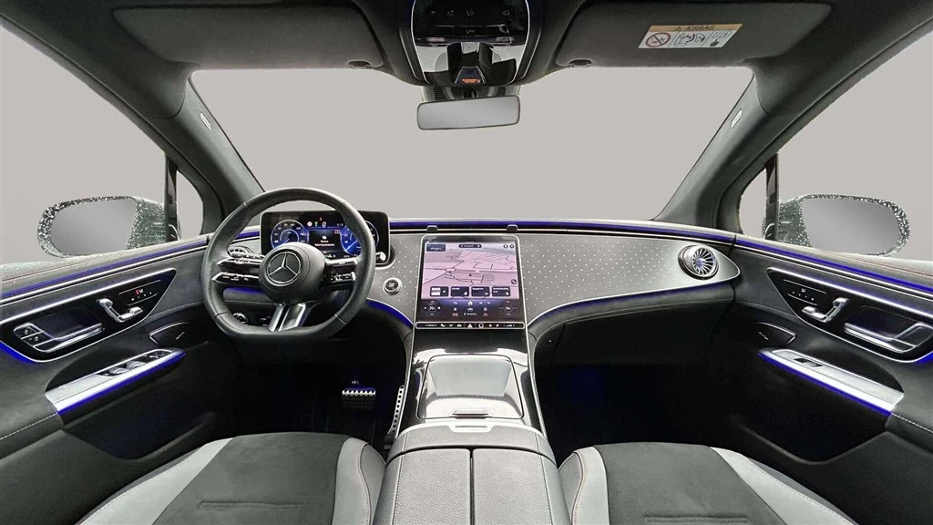 Mercedes-Benz-EQE-image-12