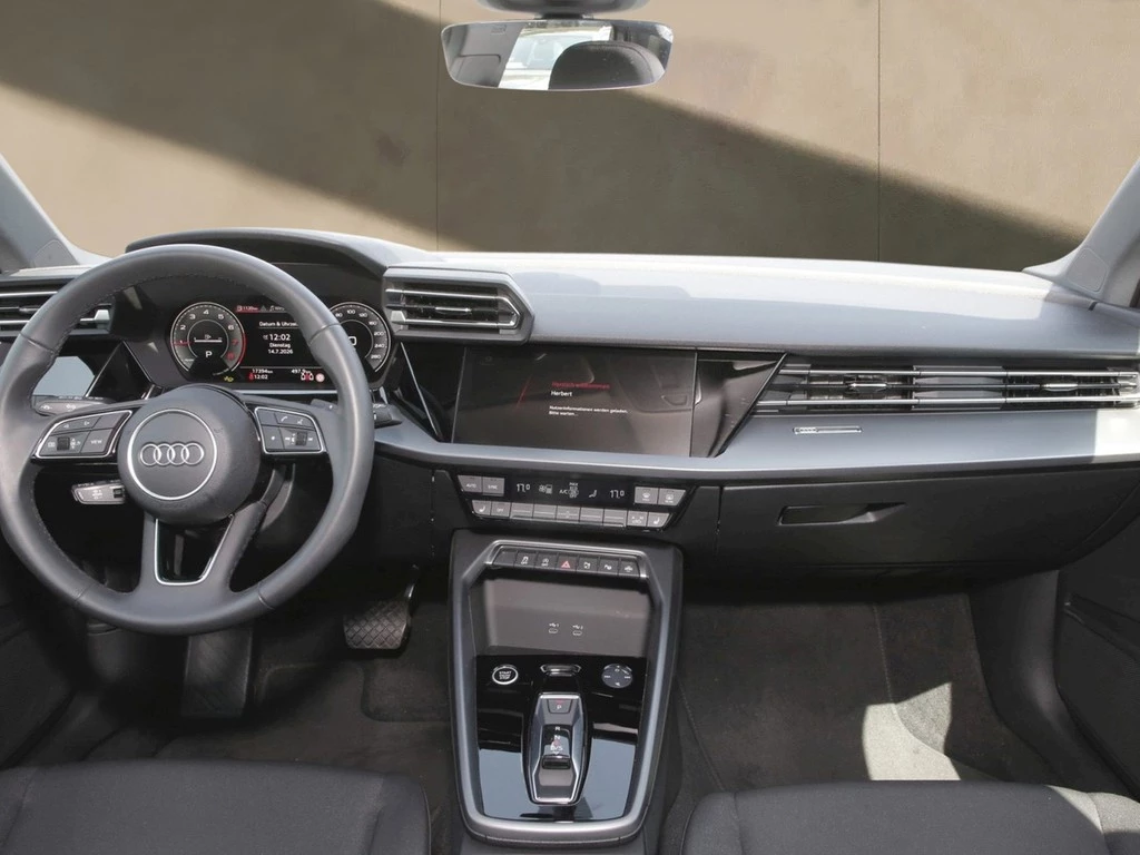 Audi A3 allstreet 35 TFSI 18" AHK Navi+VC ACC LED RFK+PDC SHZ