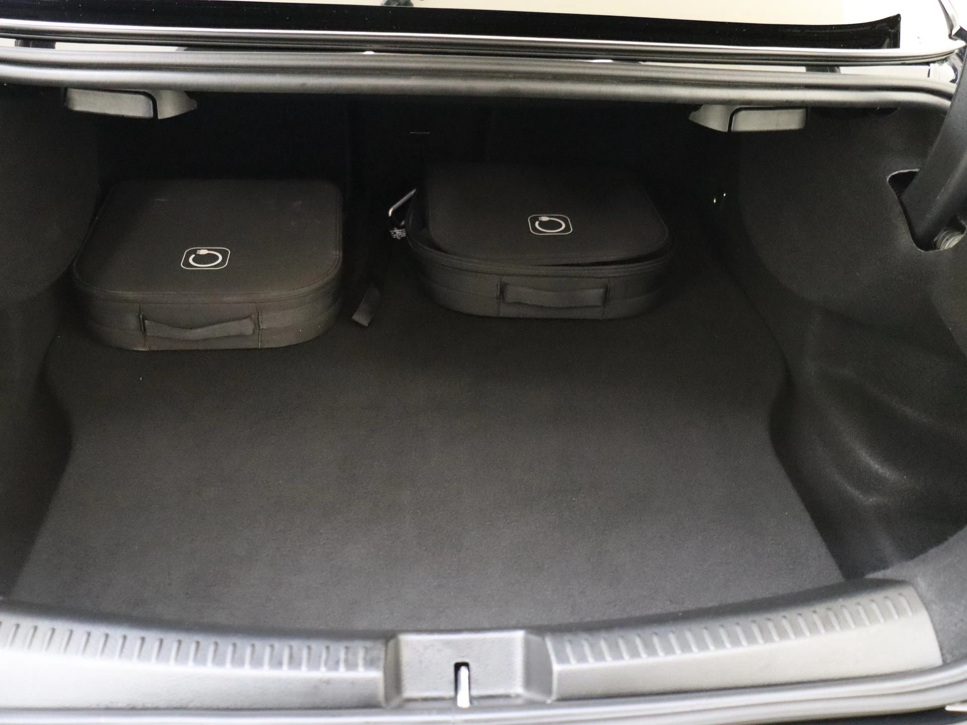 Mercedes-Benz-CLA-image-30