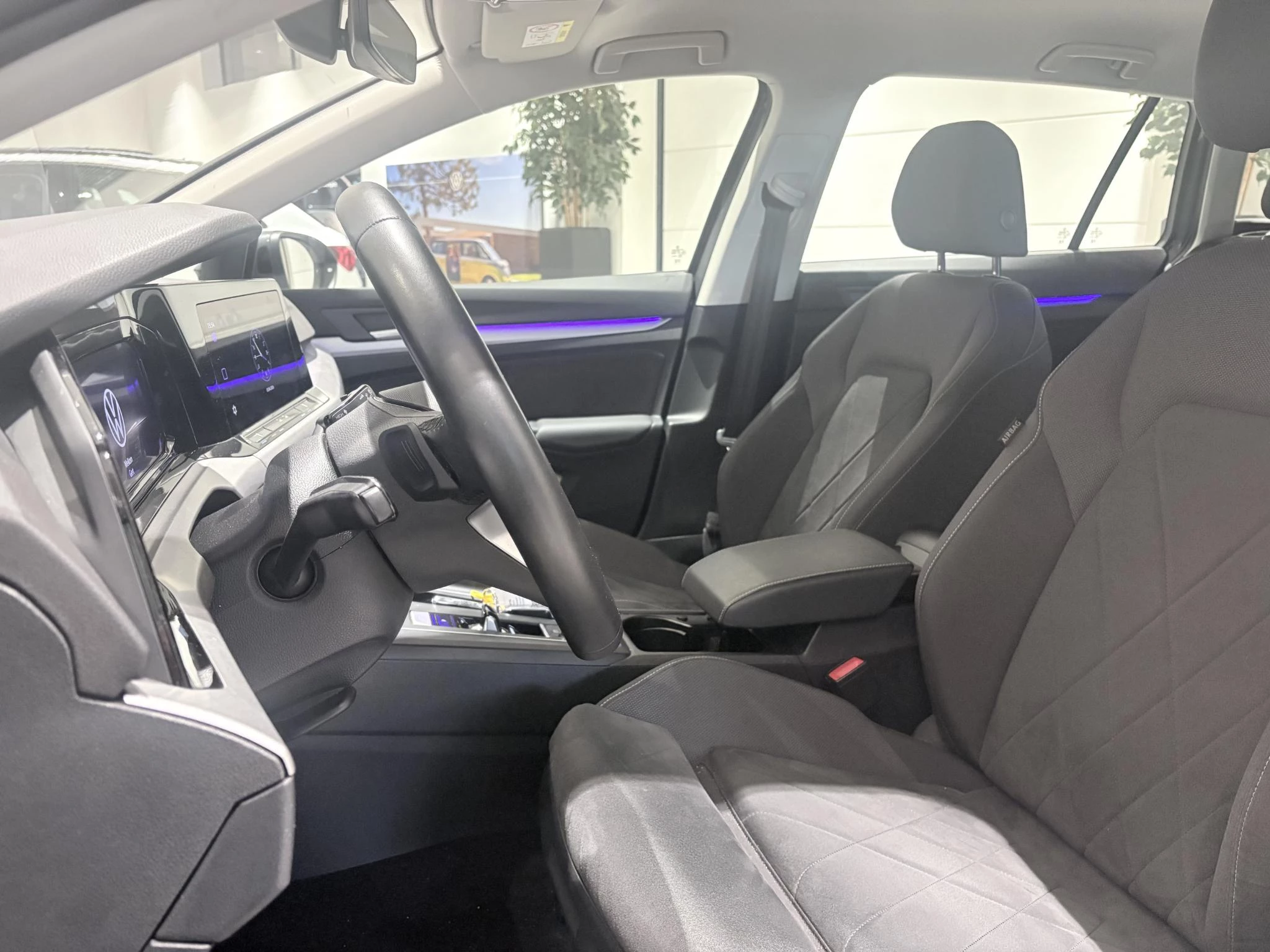 Volkswagen-Golf-image-10