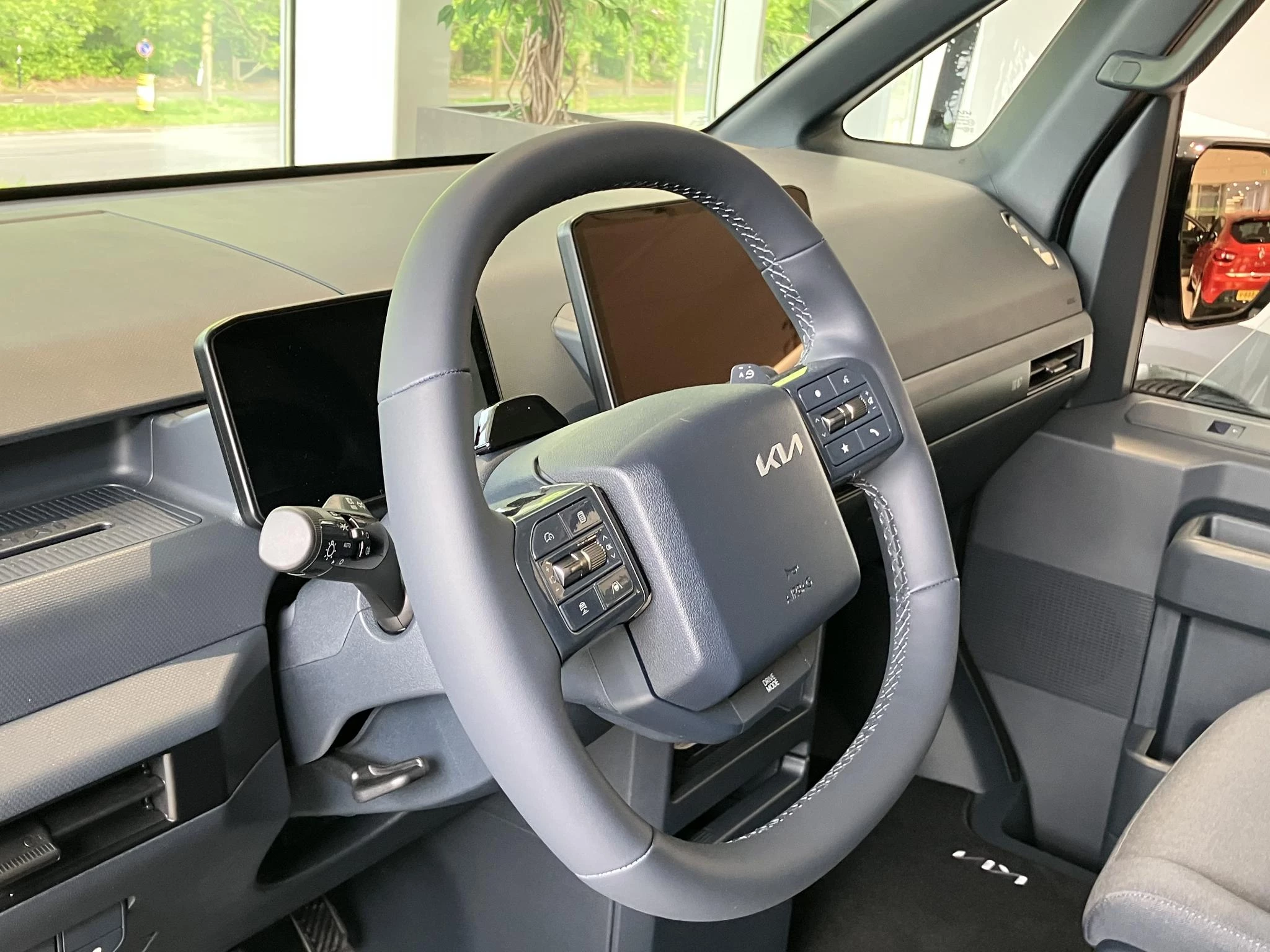 Kia-PV5-image-8