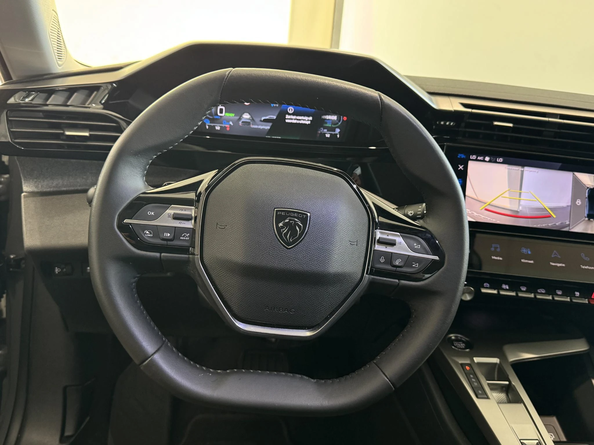 Peugeot-408-image-24
