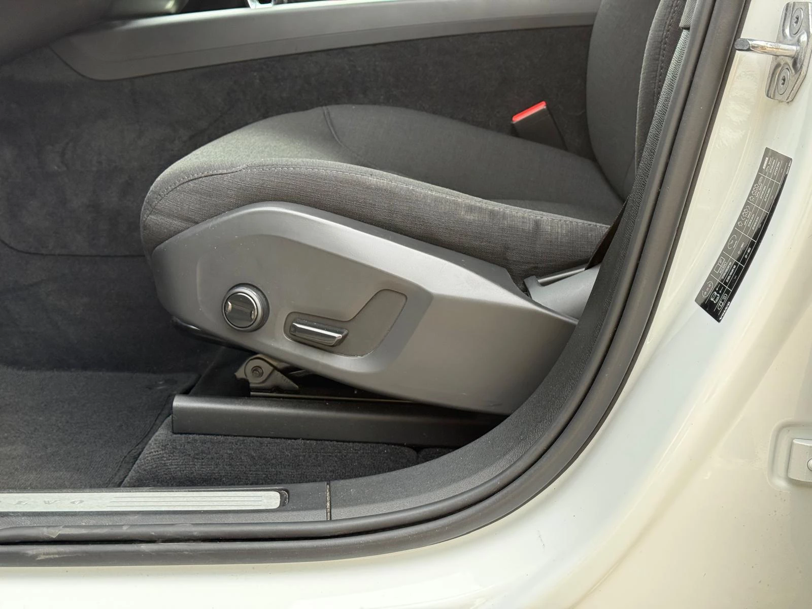 Volvo XC60 2.0 B4 Momentum