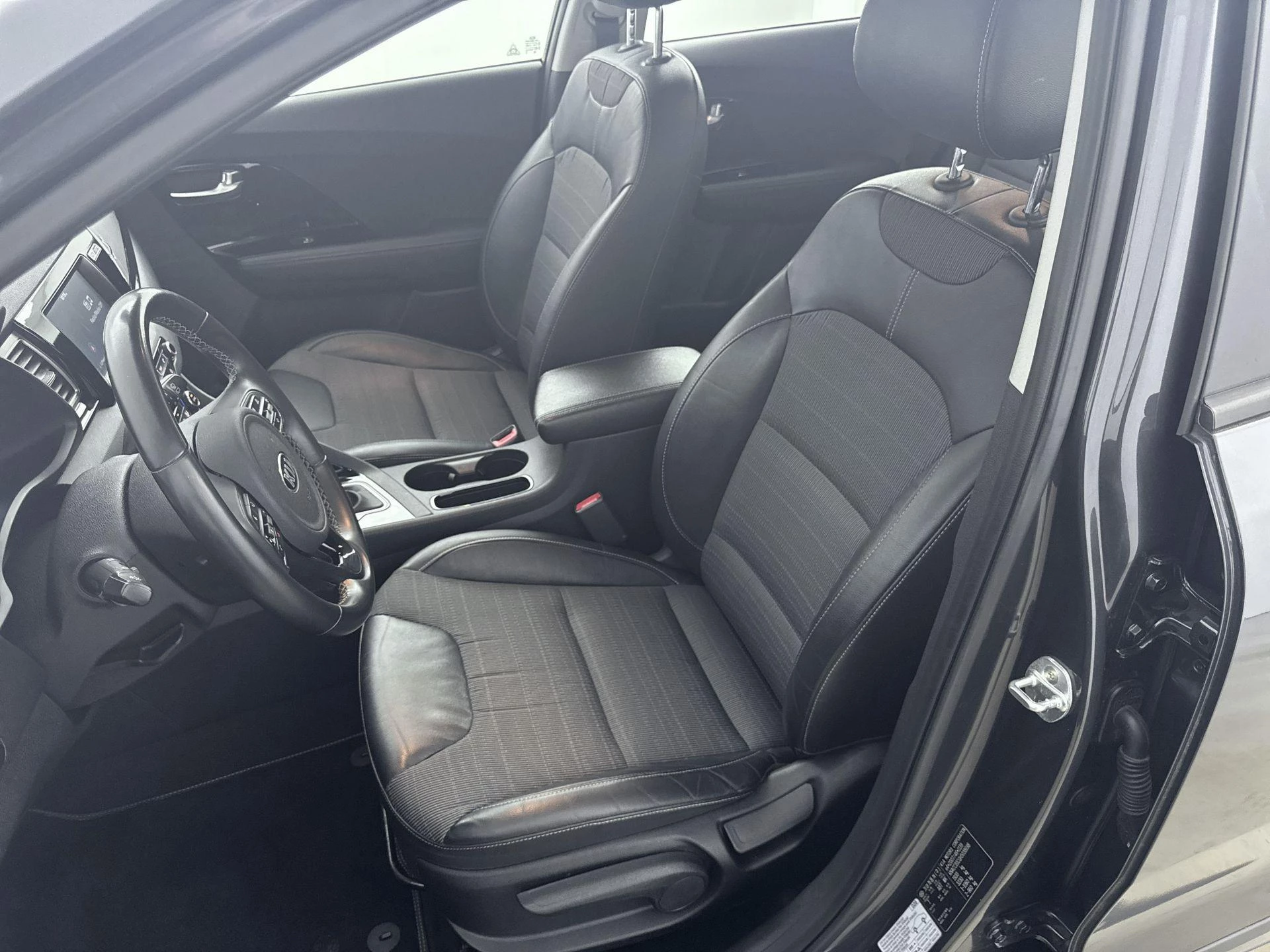Kia Niro 1.6 GDi 140Pk Hybrid First Edition