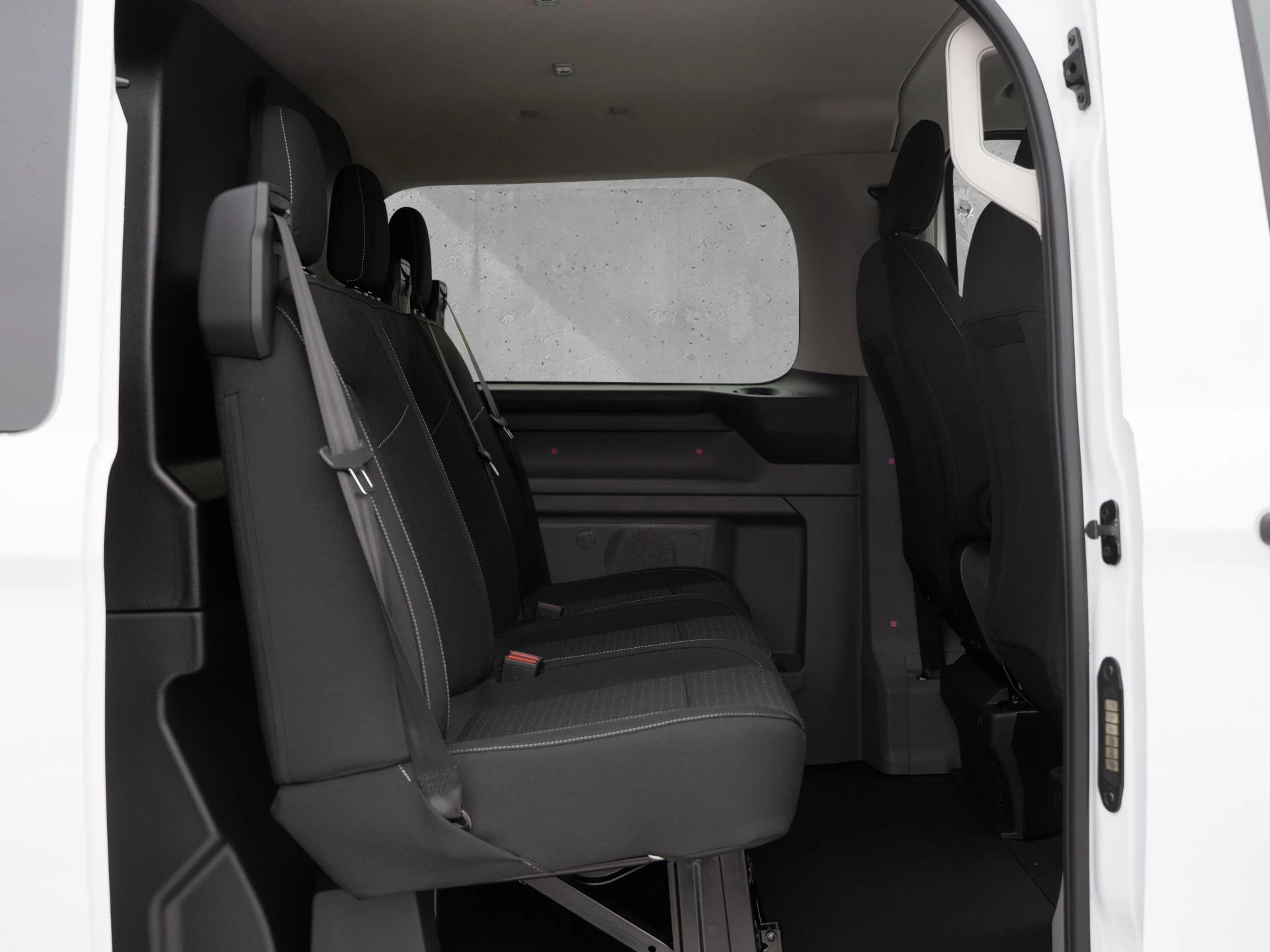 Ford-Transit Custom-image-6