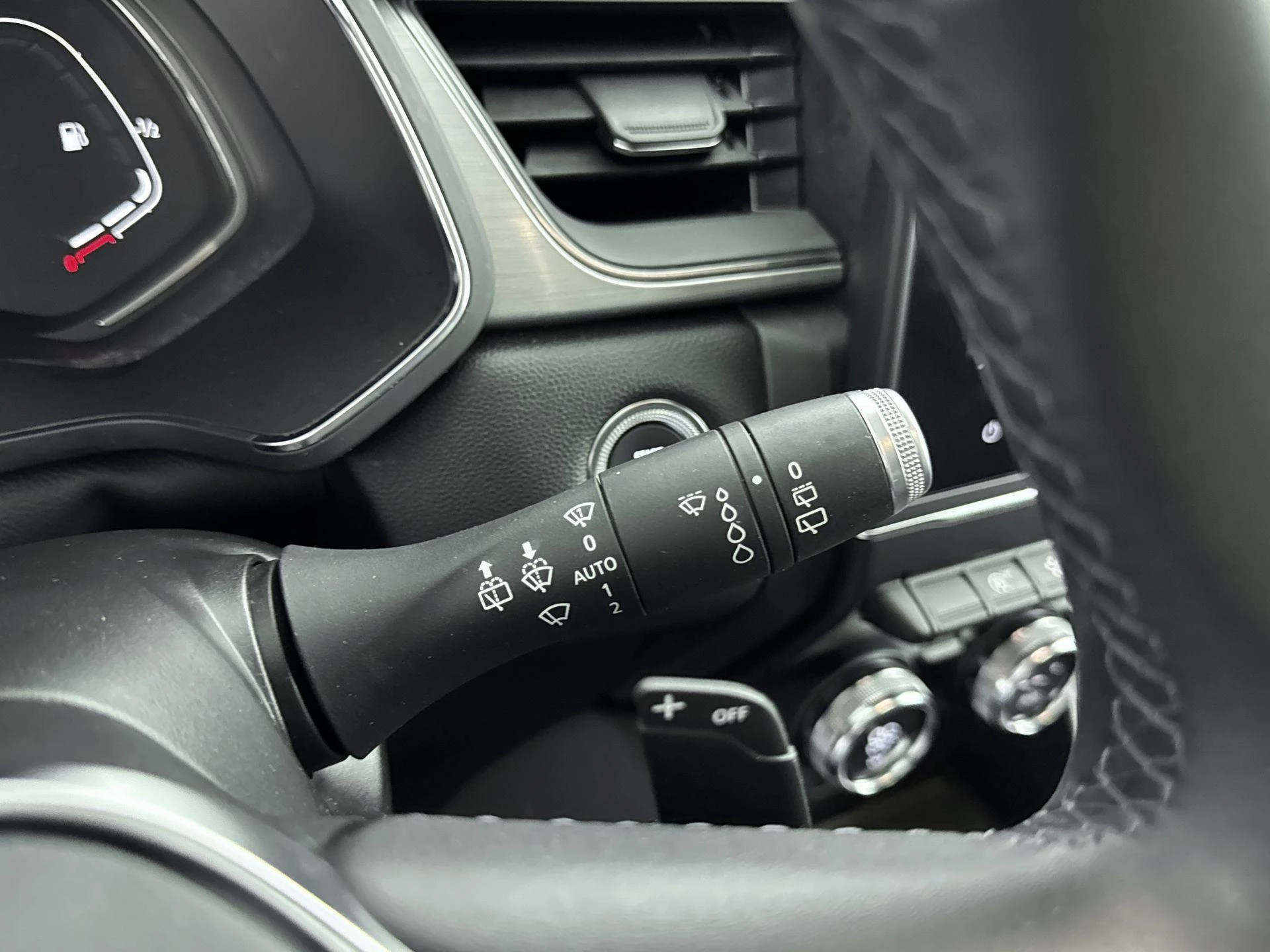 Renault-Captur-image-22