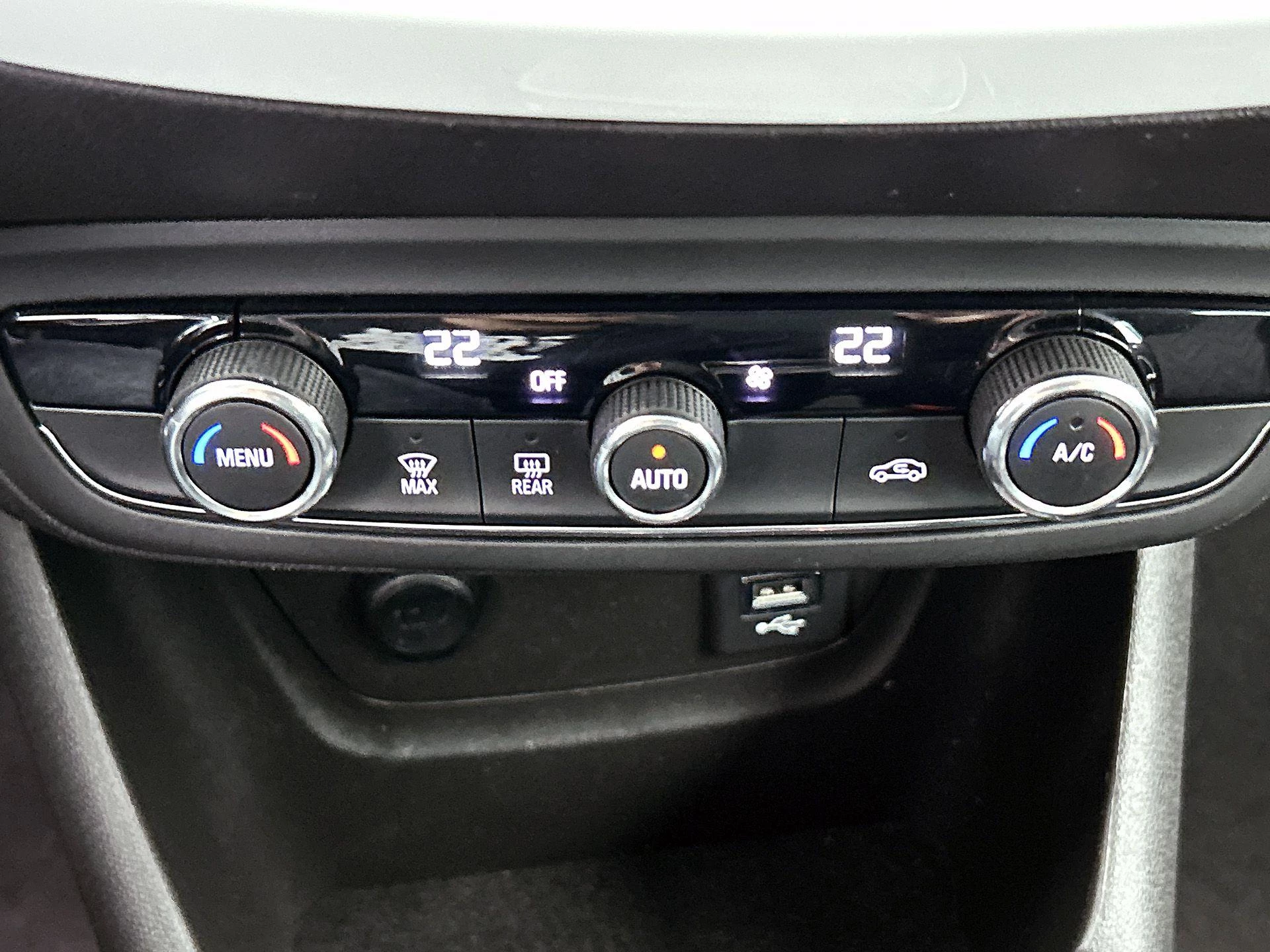 Opel-Crossland X-image-18