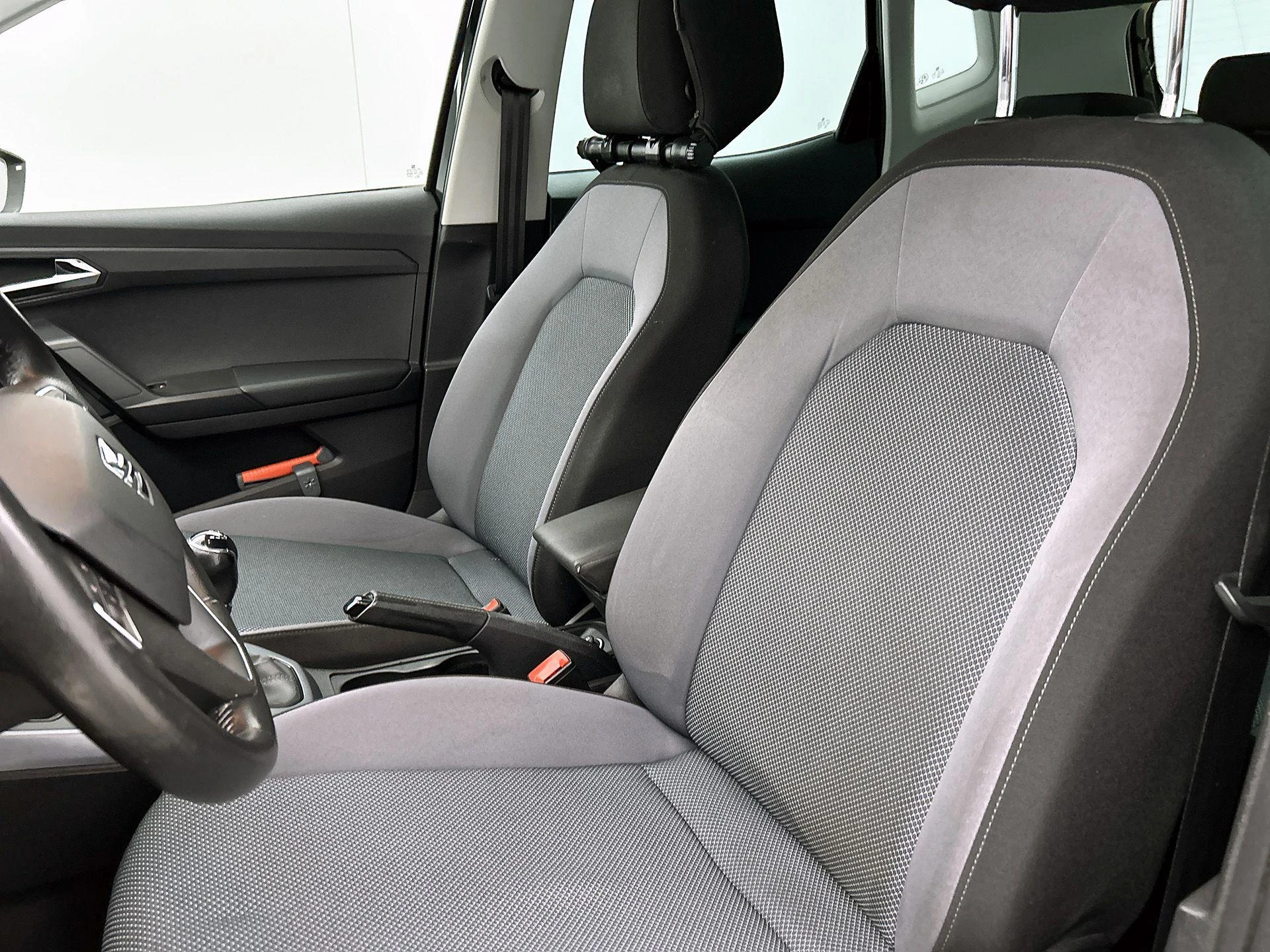 SEAT-Arona-image-31