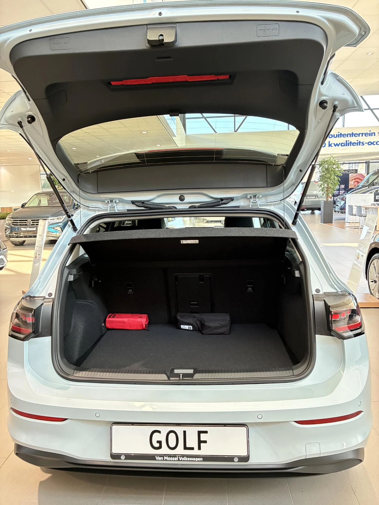 Volkswagen-Golf-image-5
