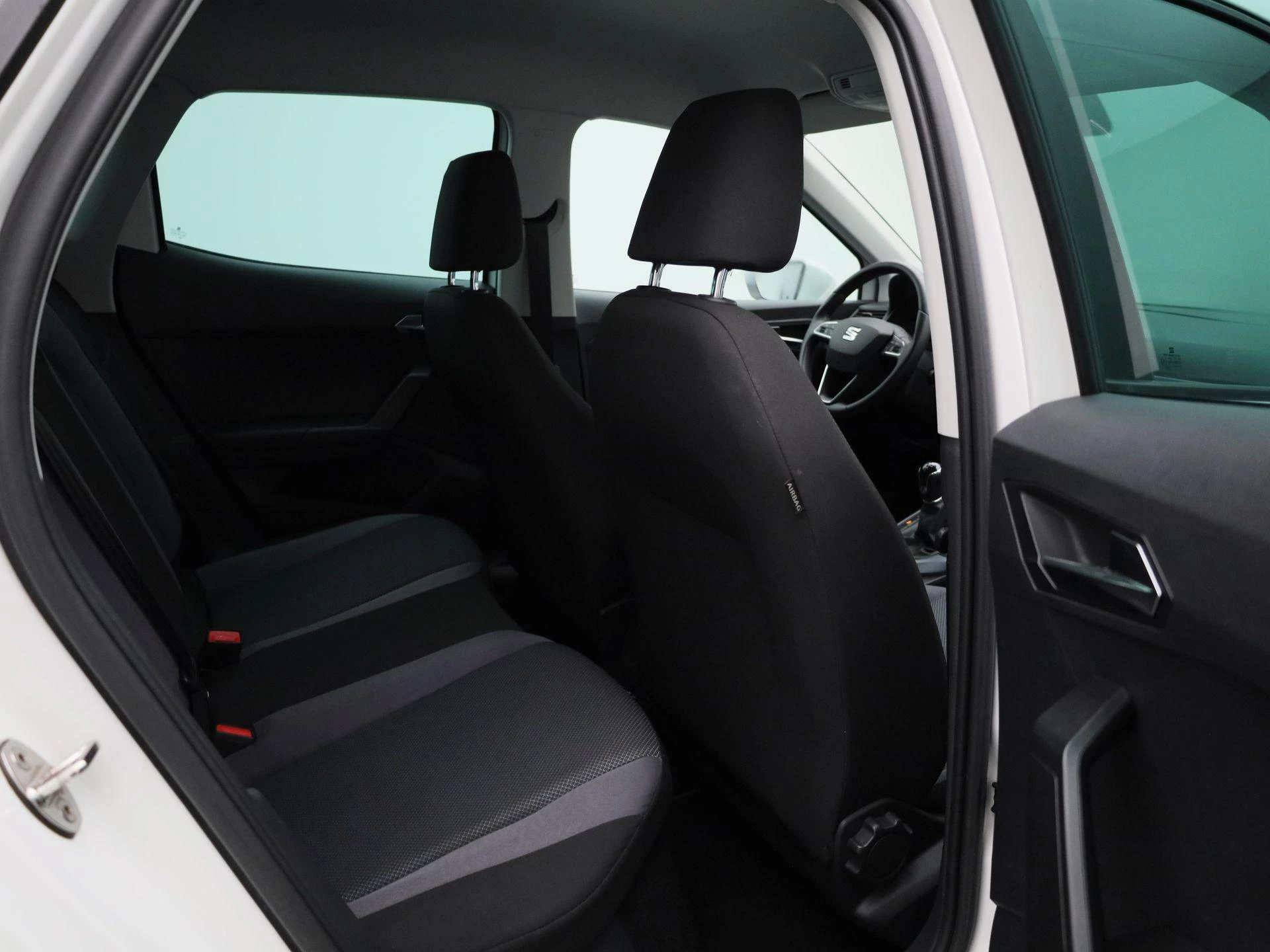 SEAT-Arona-image-33