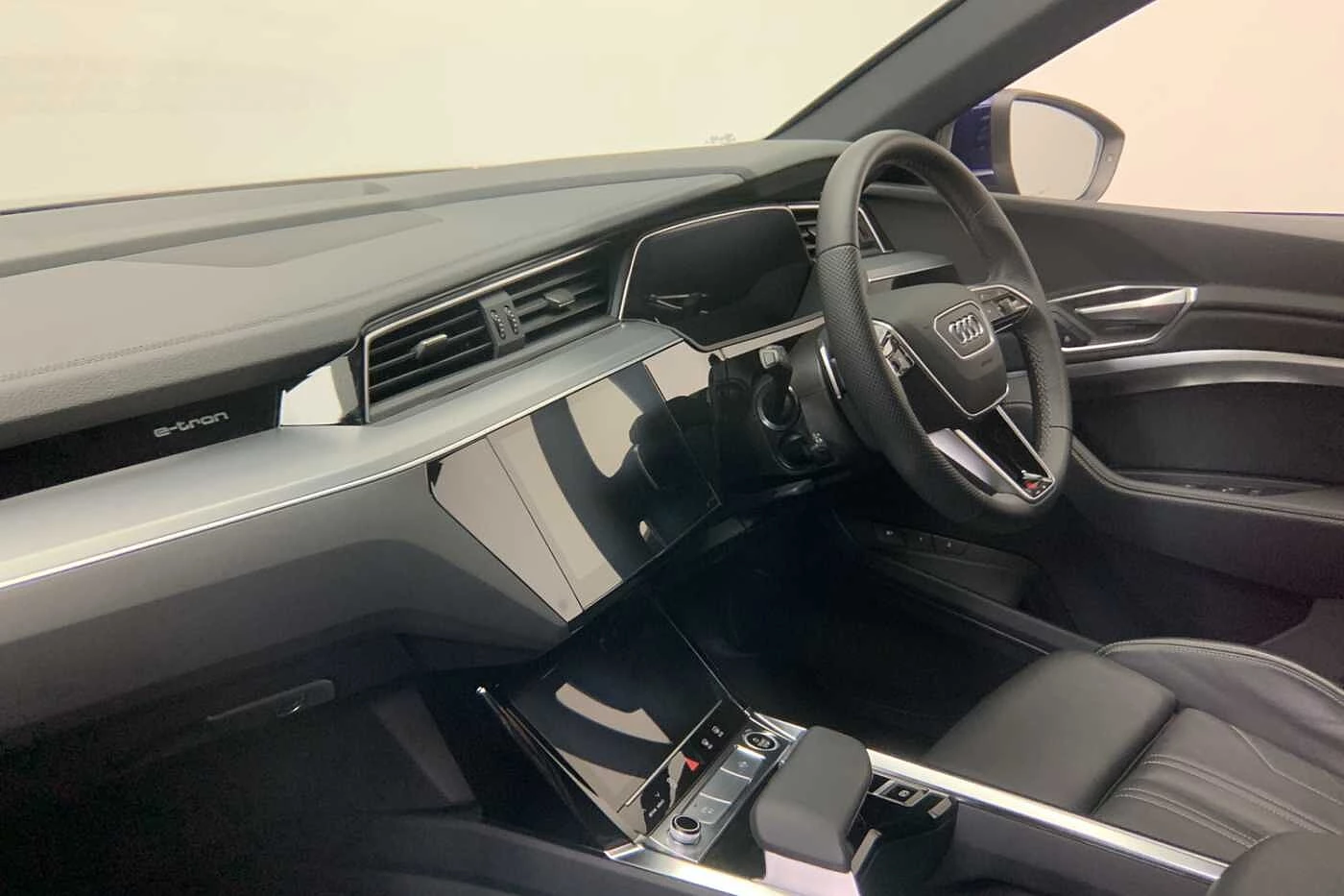 Audi-e-tron-image-11