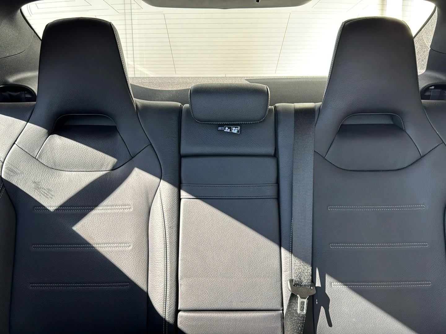 Mercedes-Benz-CLA-image-8