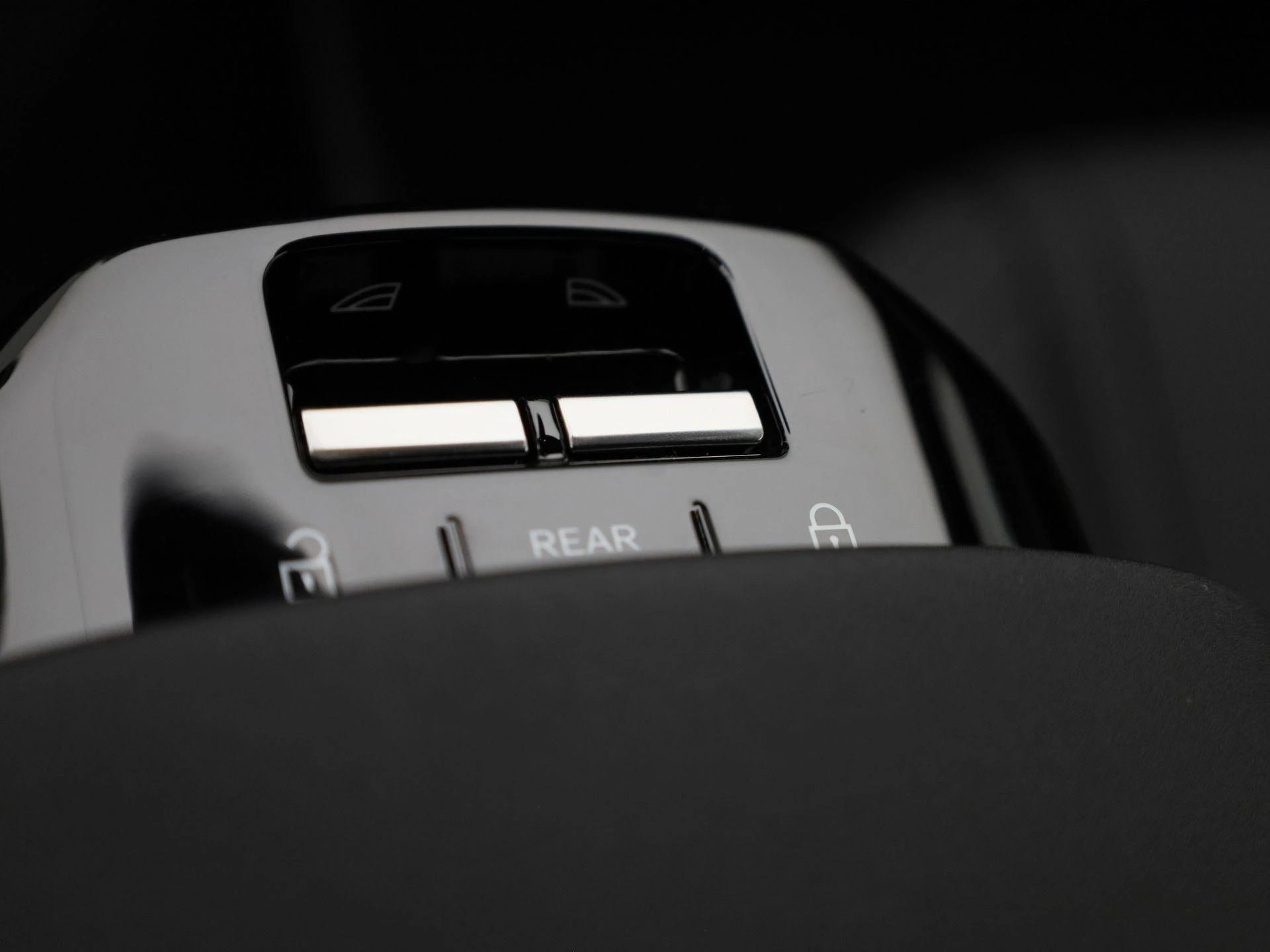 Volvo-EX30-image-16
