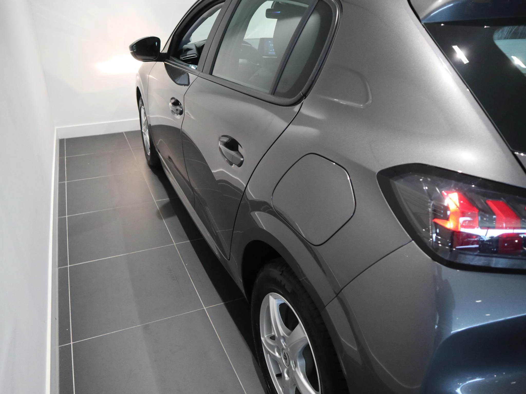 Peugeot-208-image-19