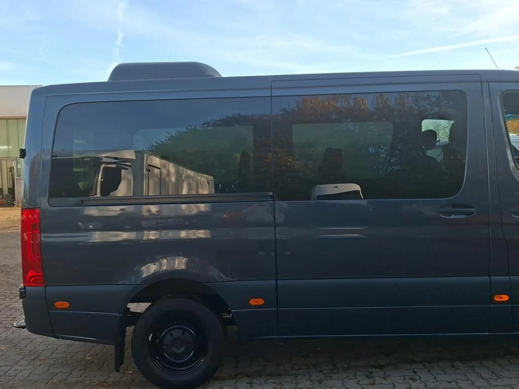 Mercedes-Benz-Sprinter 317-image-17
