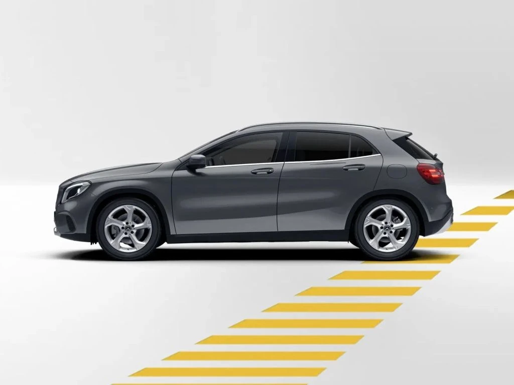 Mercedes-Benz-GLA 250-image-2