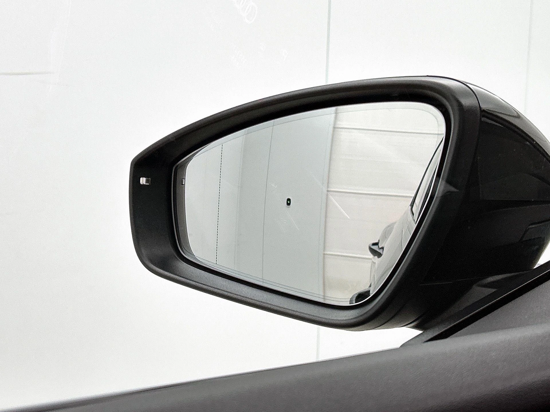Audi-Q4 e-tron-image-21