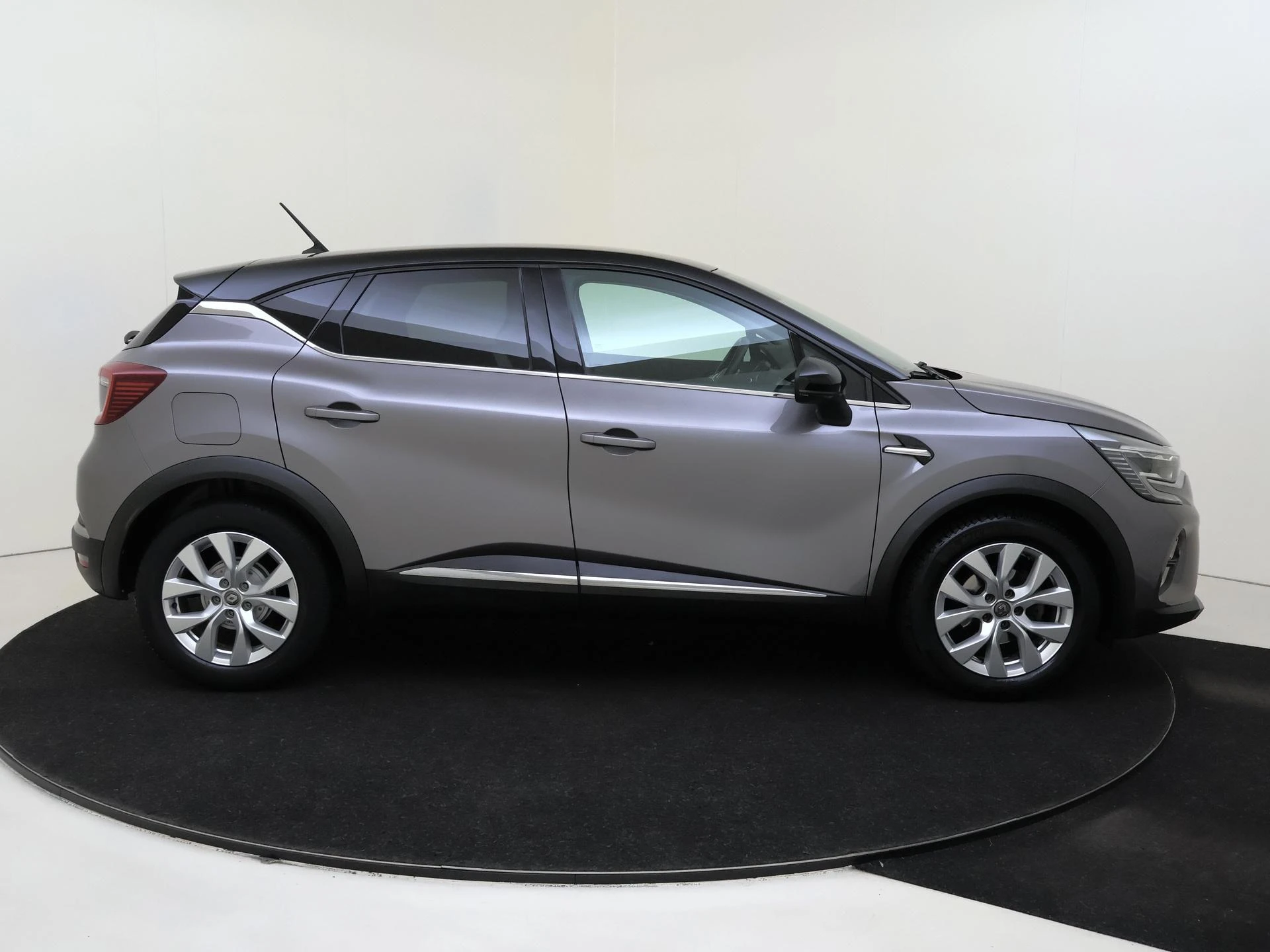 Renault-Captur-image-8