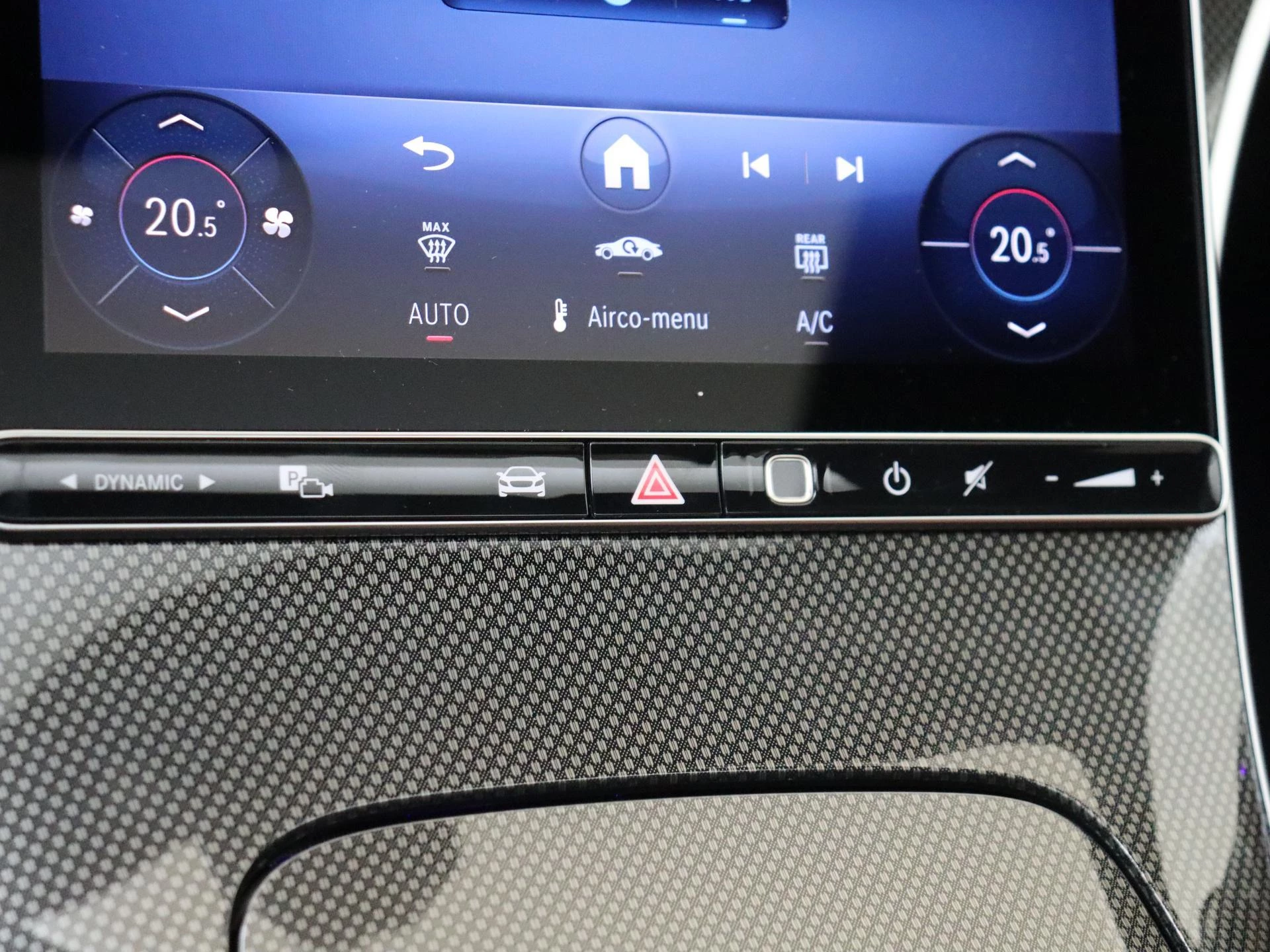 Mercedes-Benz-C-Klasse-image-19