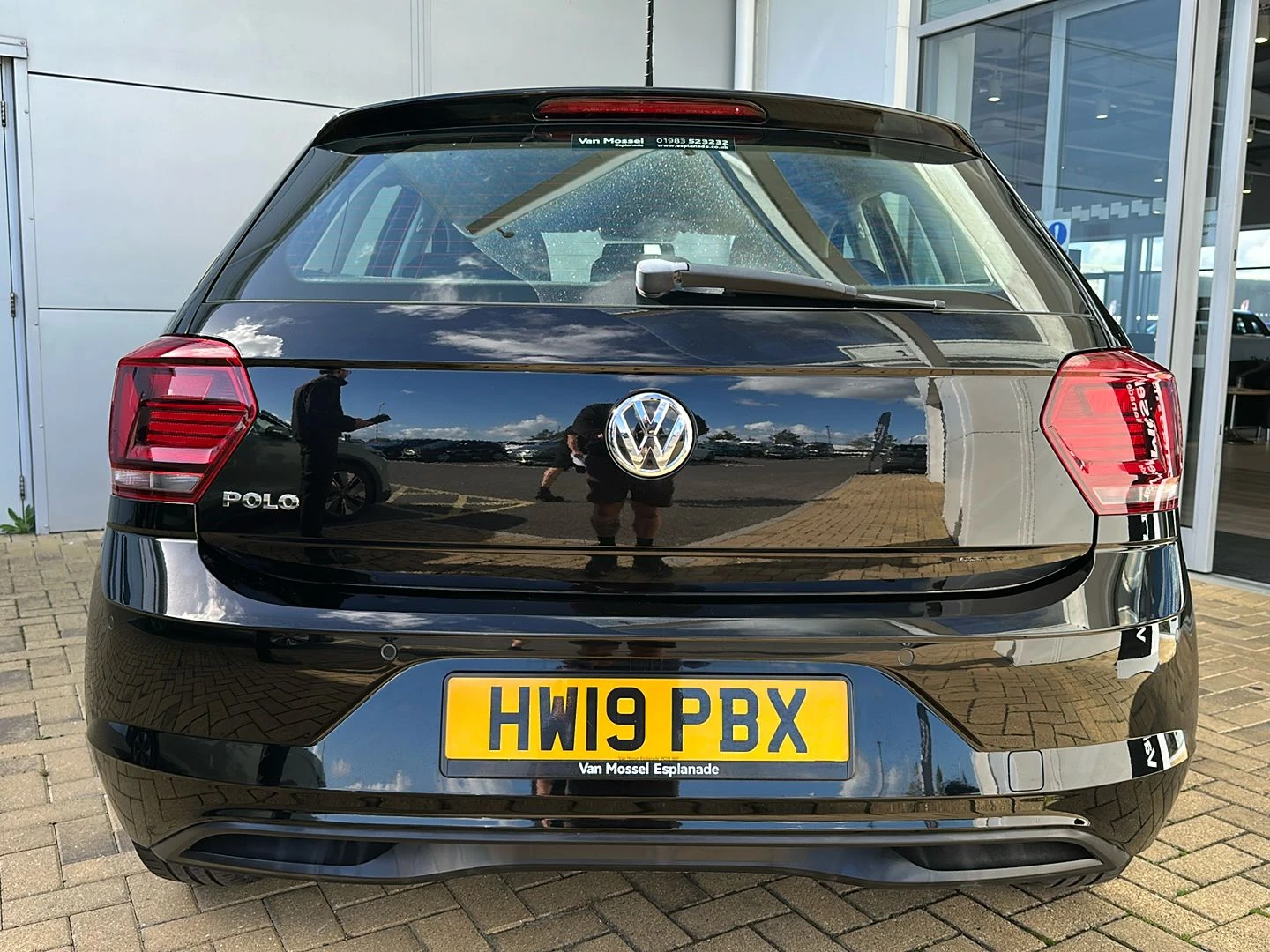 Volkswagen-Polo-image-5