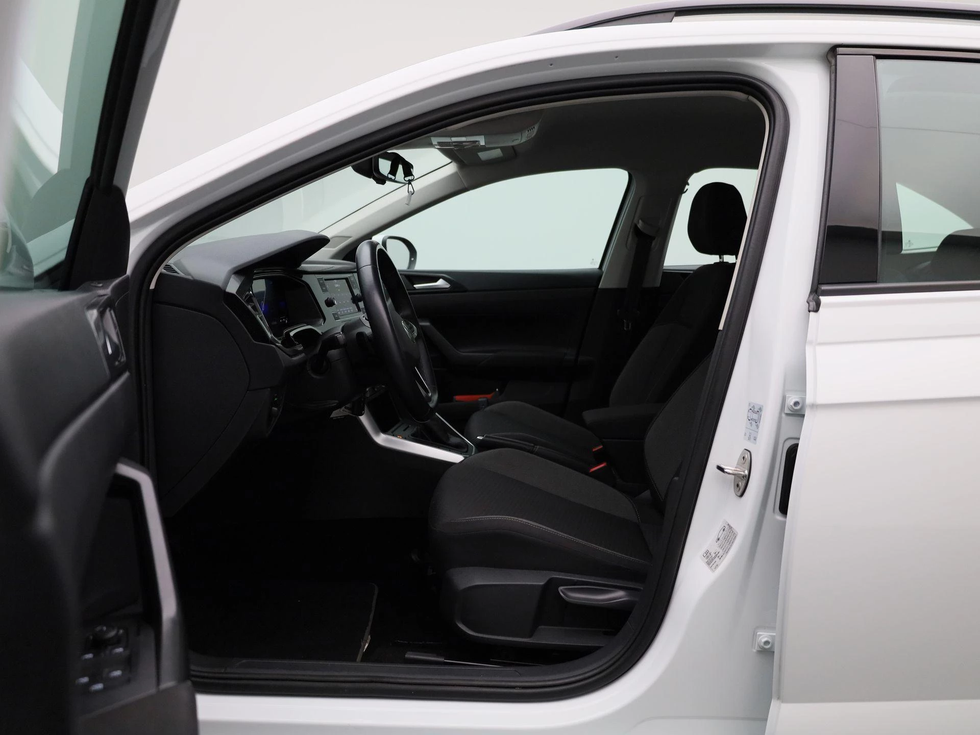 Volkswagen-Taigo-image-8