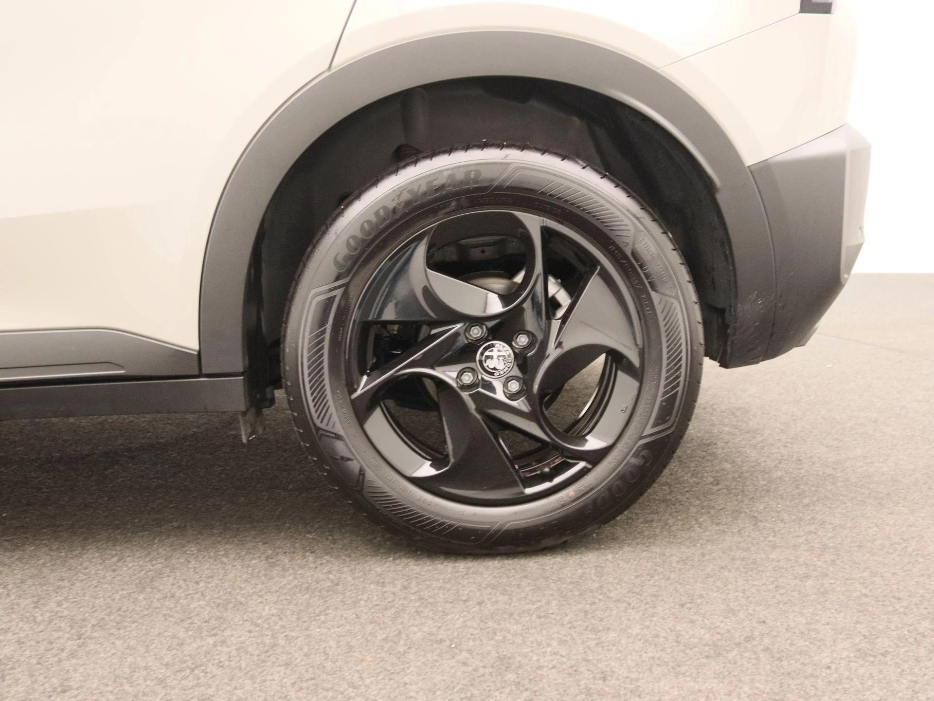 Alfa Romeo-Junior-image-15