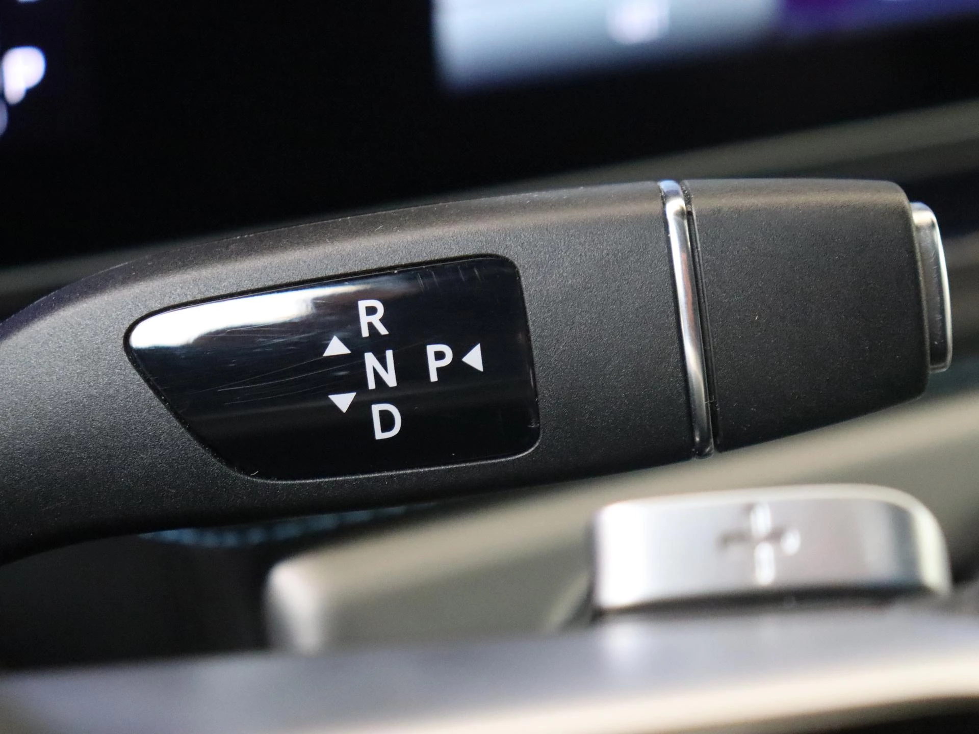 Mercedes-Benz-G-Klasse-image-18