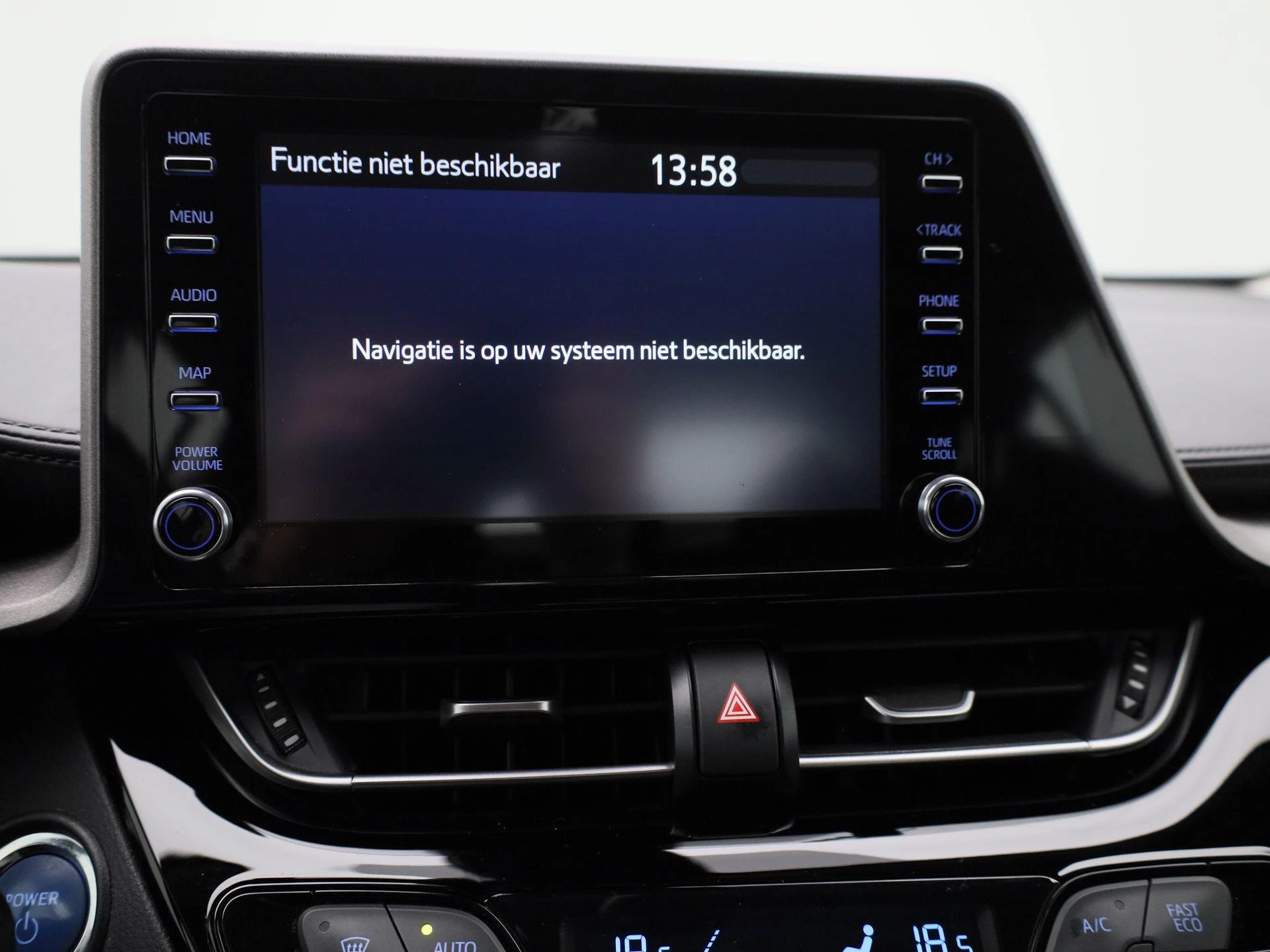 Toyota-C-HR-image-19