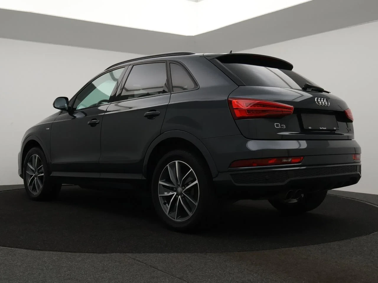 Audi Q3 Audi Q3 1.4TFSI 125PK *LEDER*CRUISE CONTROL*NAVI*CD SPELER*BLTH*PDC*AIRCO*ZETELVERWARMING*...*