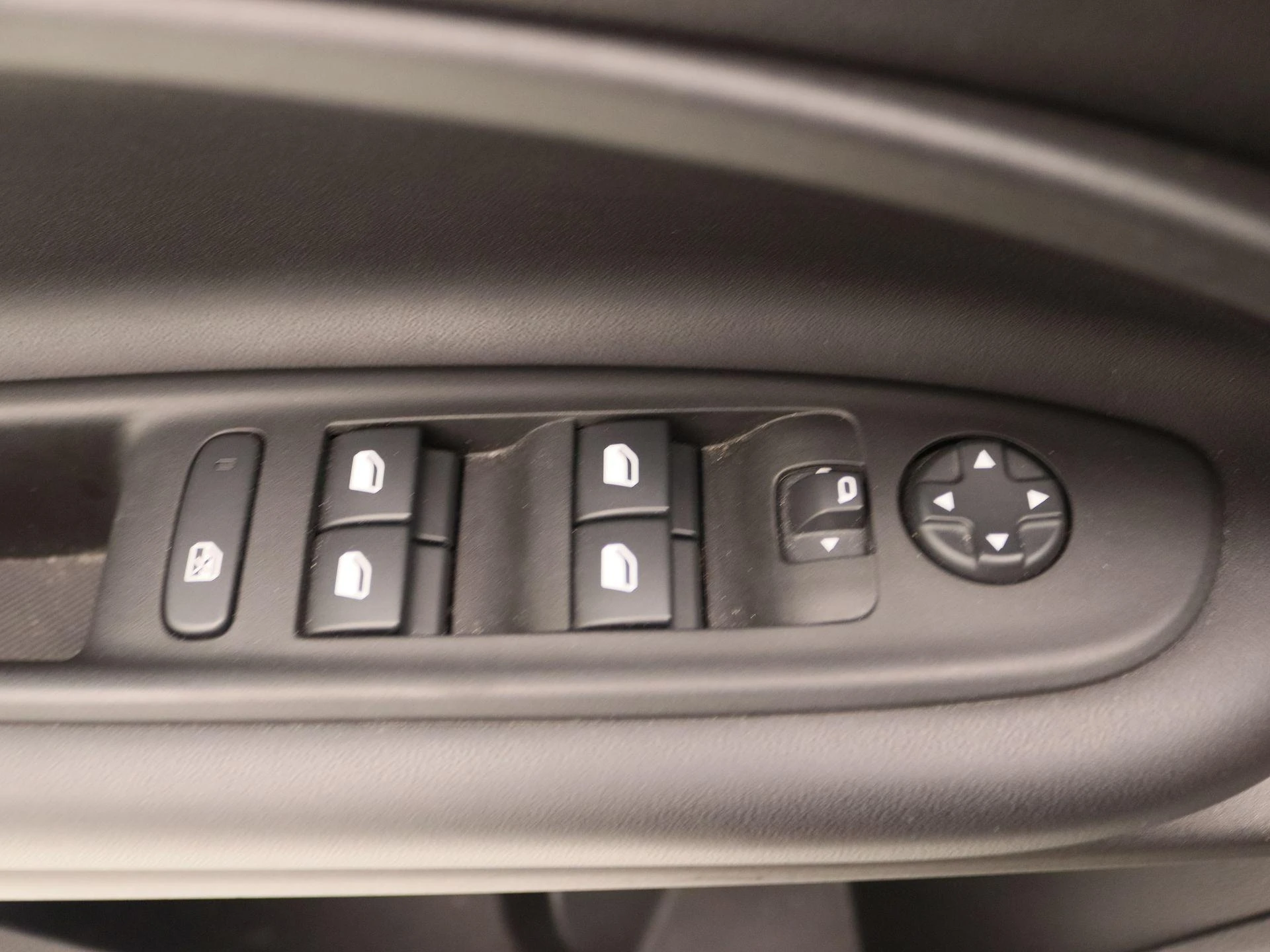 Jeep Avenger 1.2 e-Hybrid Altitude