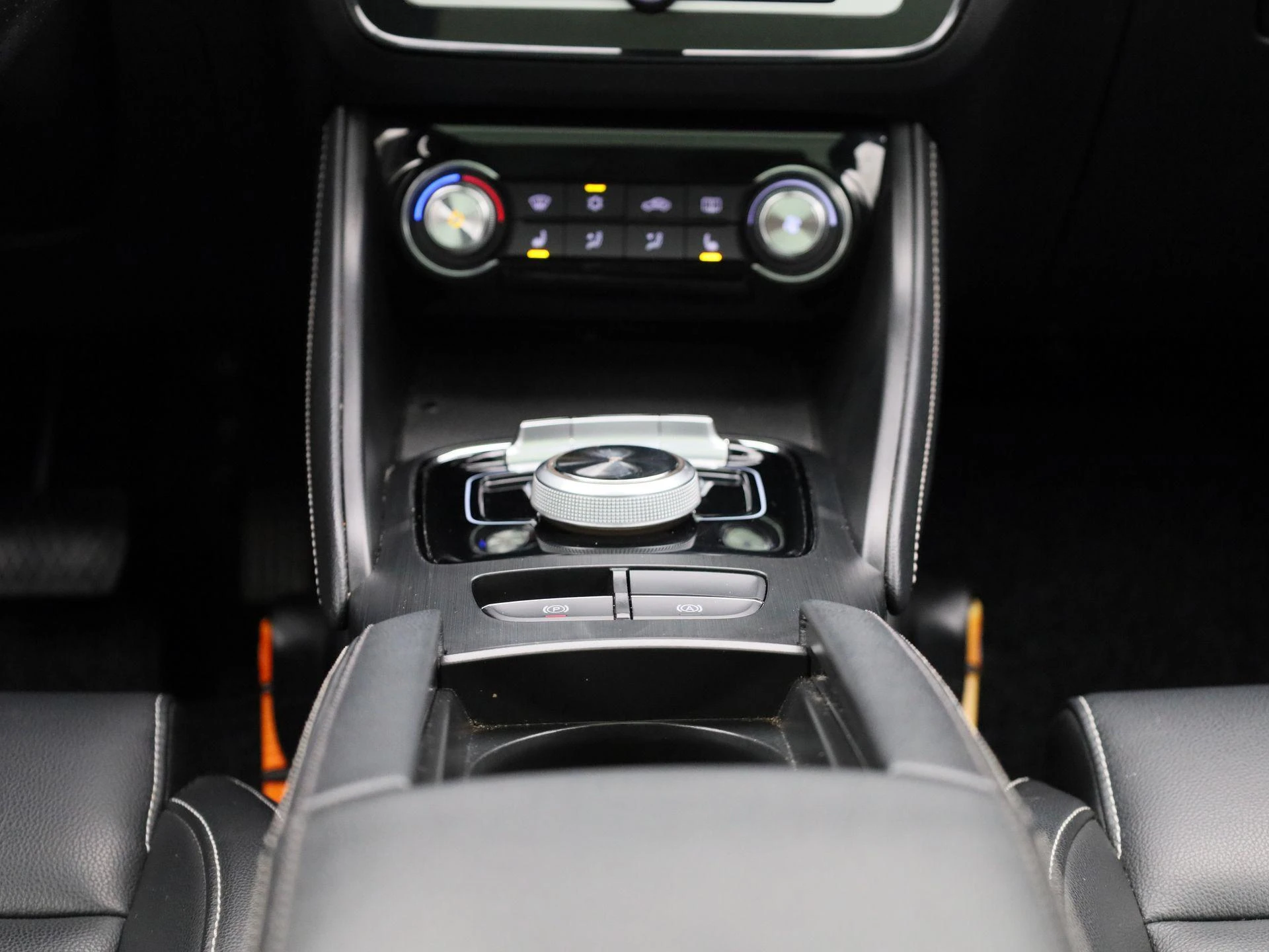 MG-ZS EV-image-9