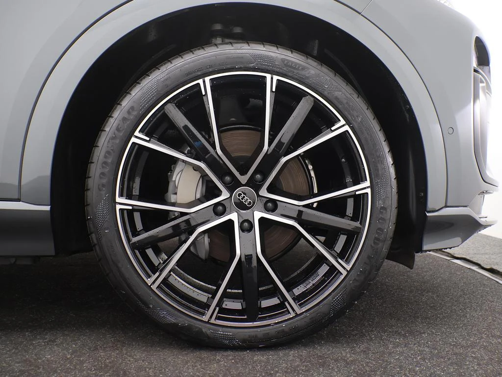 Audi-Q6 e-tron-image-9