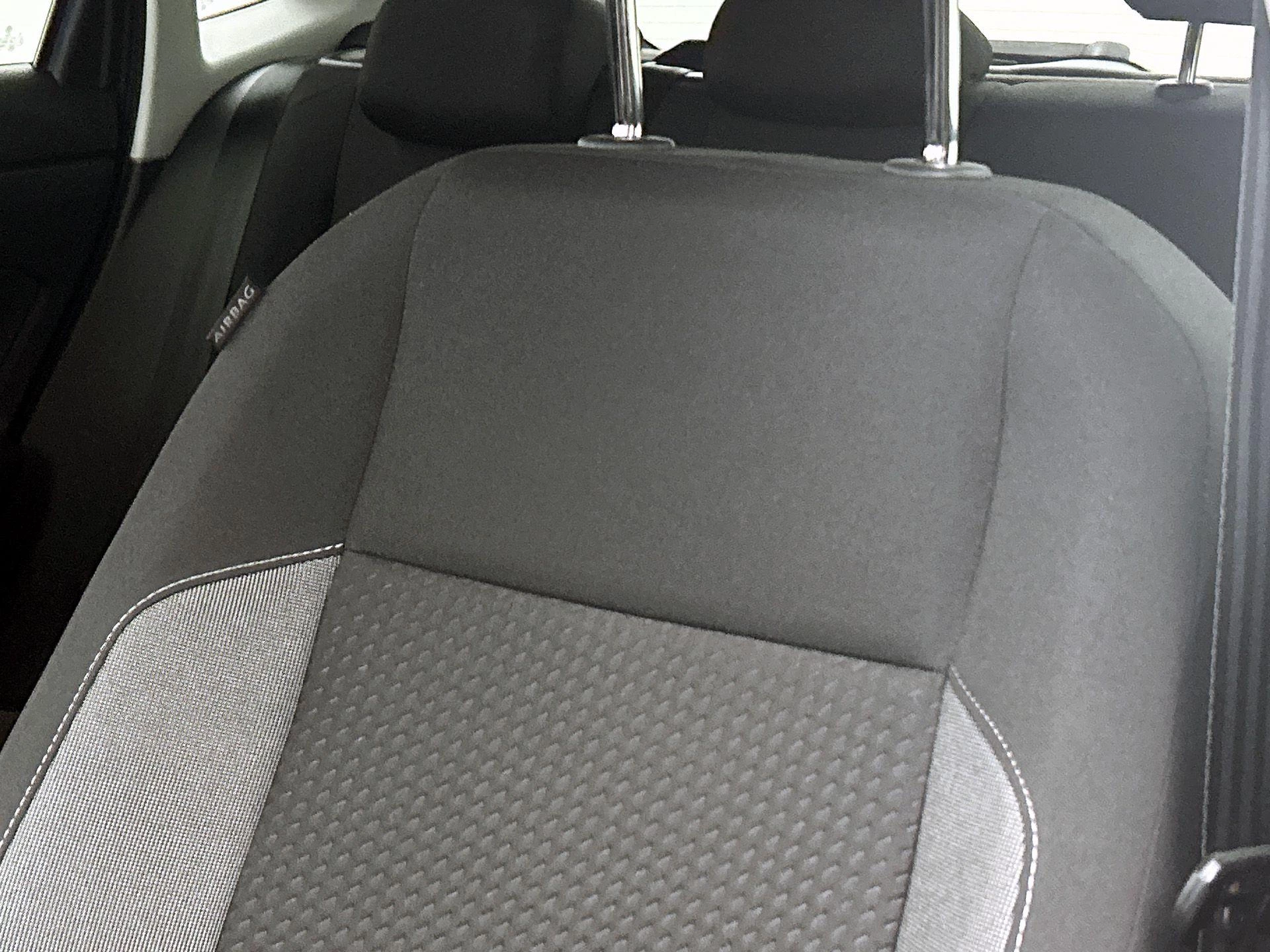 Volkswagen-Polo-image-16