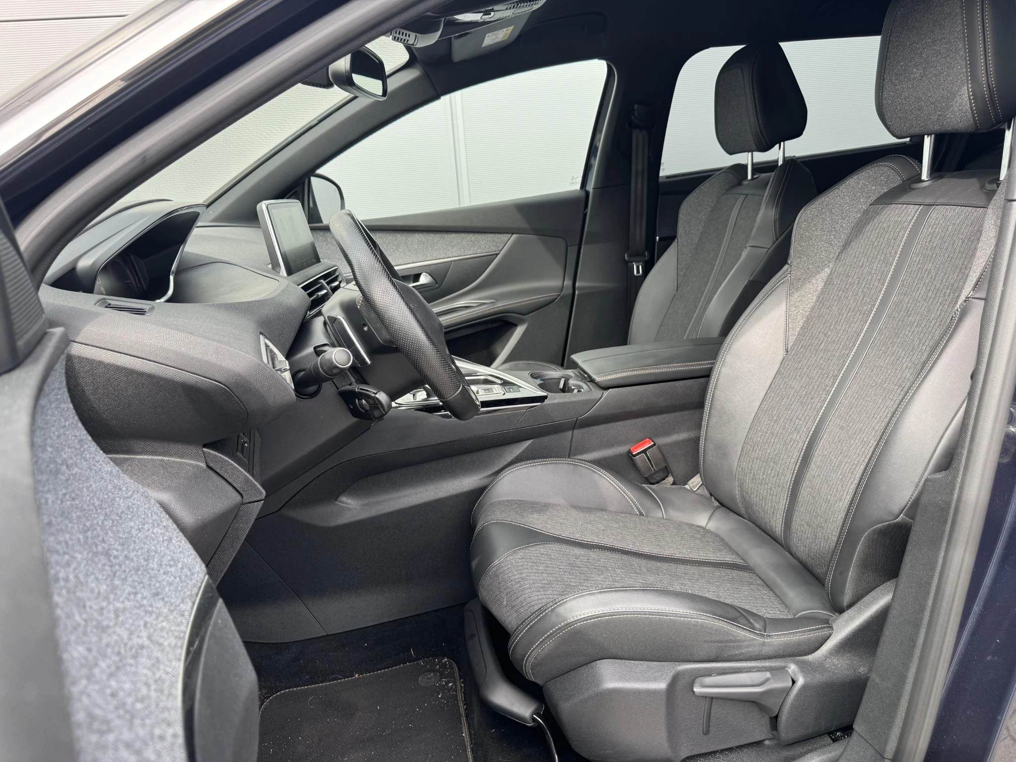 Peugeot-5008-image-16