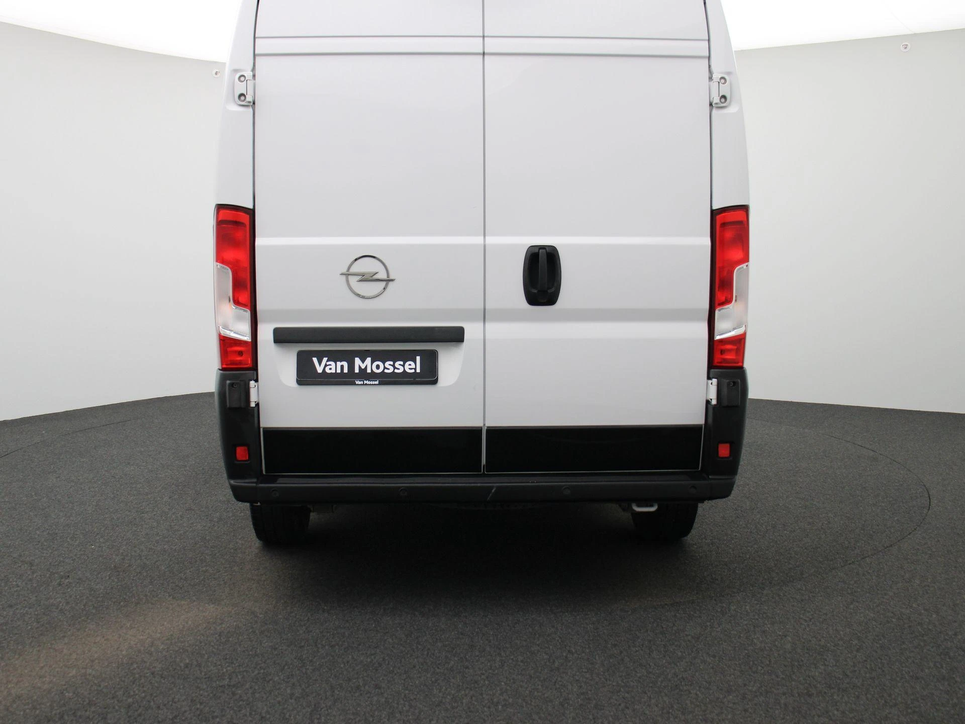 Opel-Movano-image-4