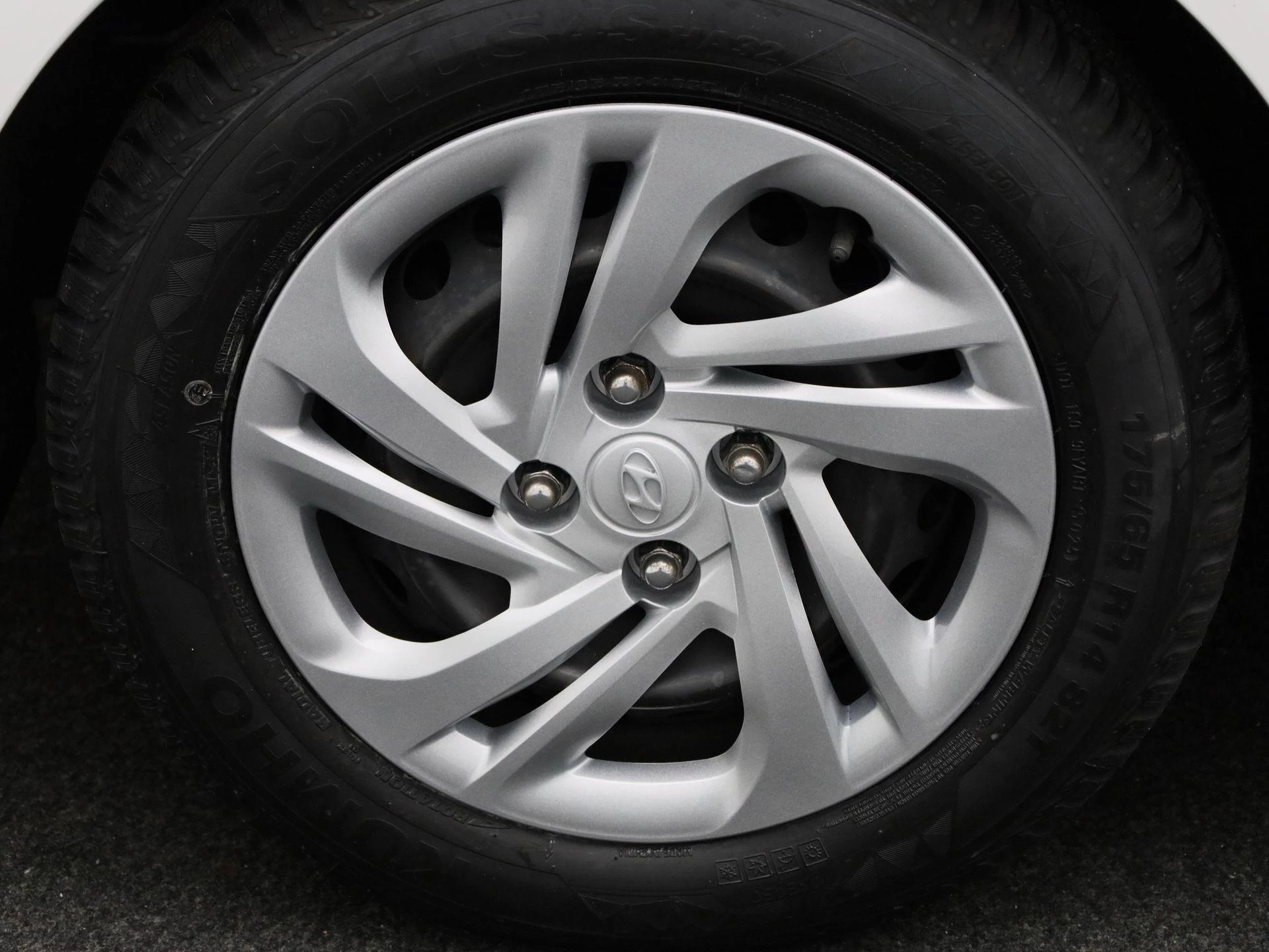 Hyundai-i10-image-11
