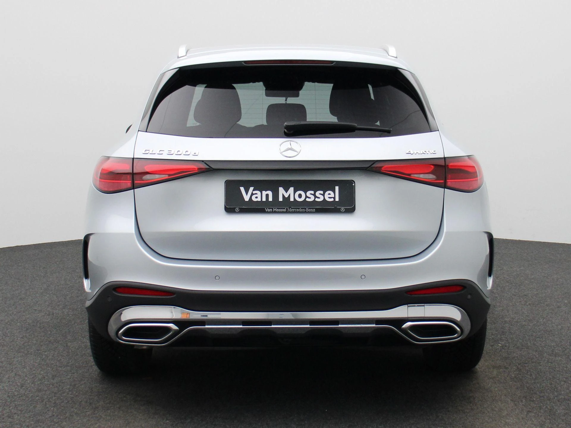 Mercedes-Benz-GLC-image-4