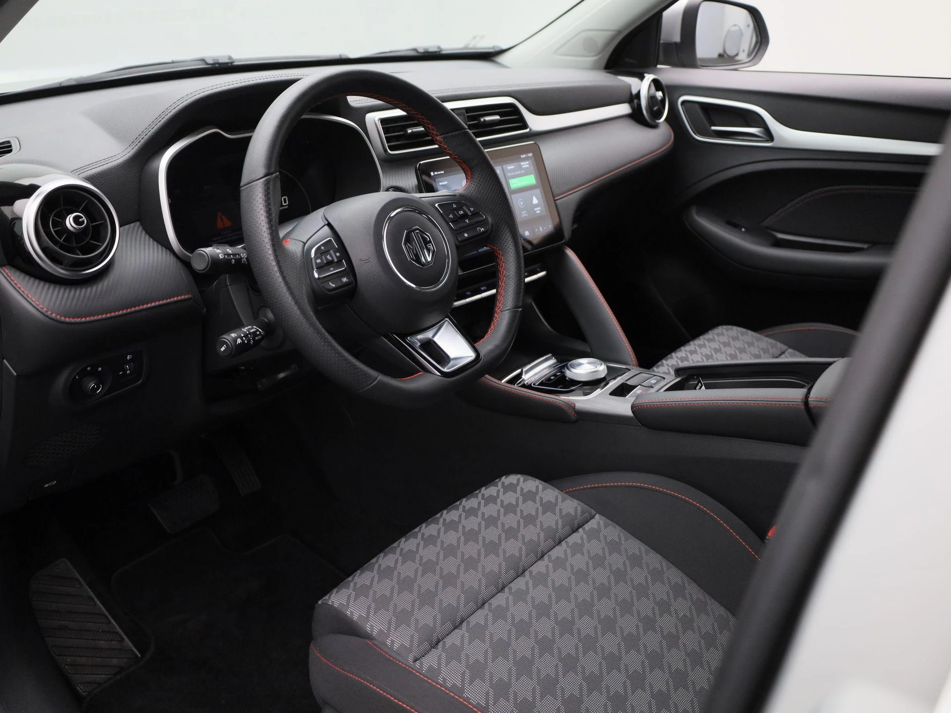 MG ZS EV - 15