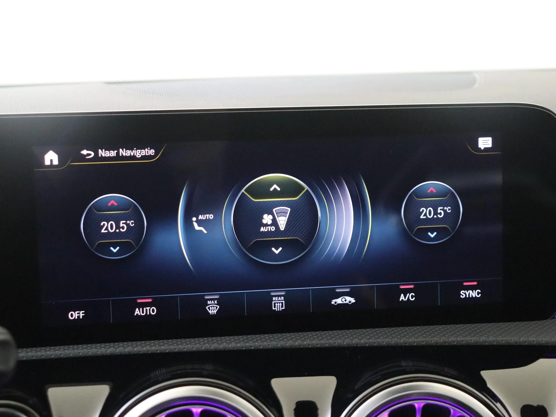 Mercedes-Benz-A-Klasse-image-26