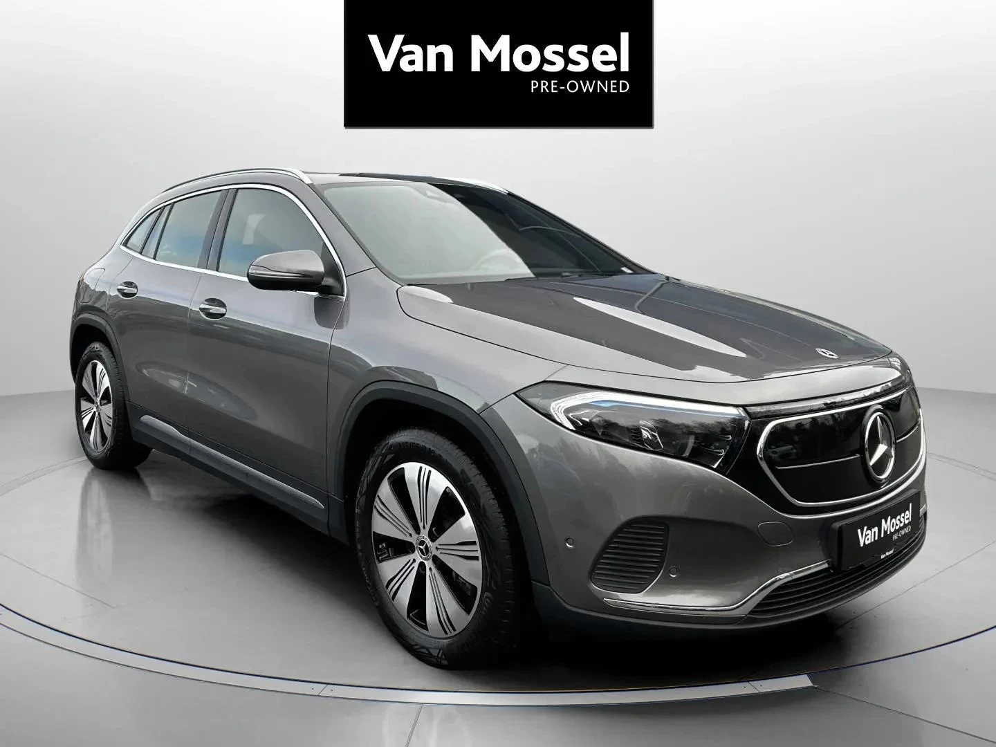 Mercedes-Benz-EQA-image-2