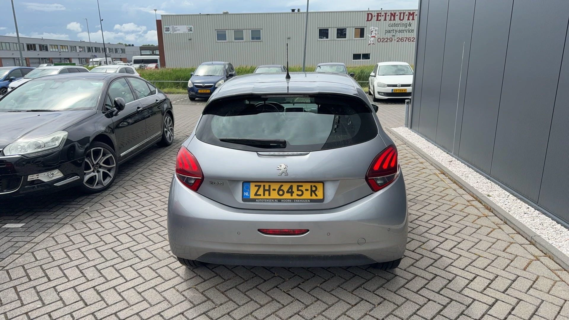 Peugeot 208 Signature