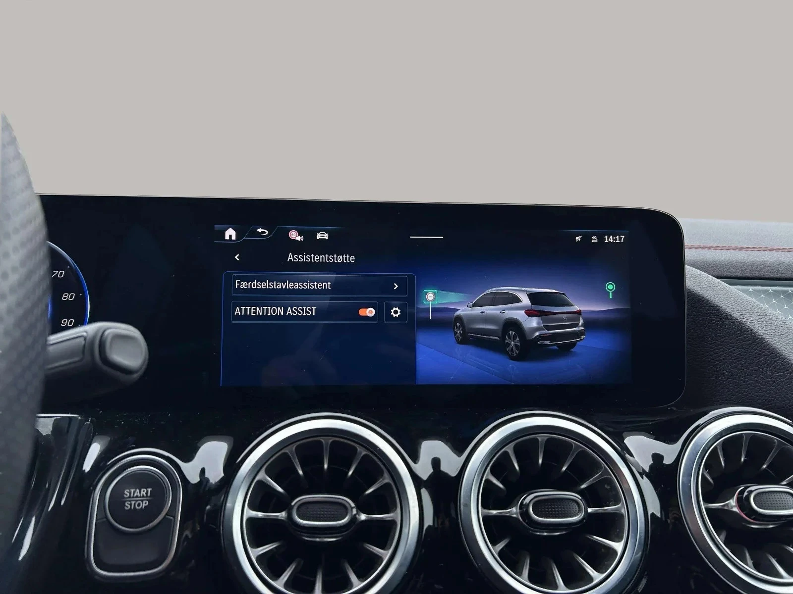 Mercedes-Benz-EQA-image-19